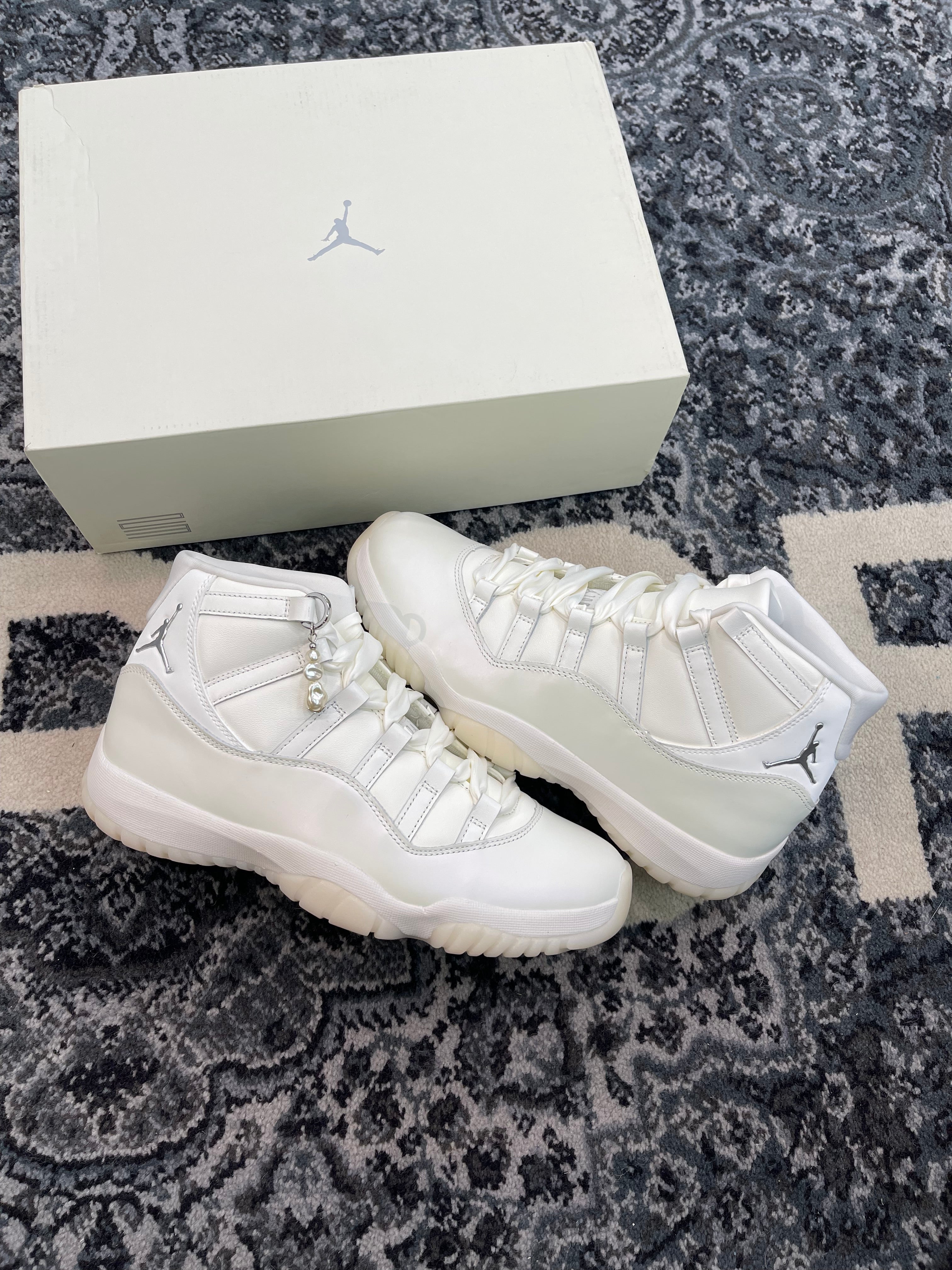 Jordan 11 “Pearl”