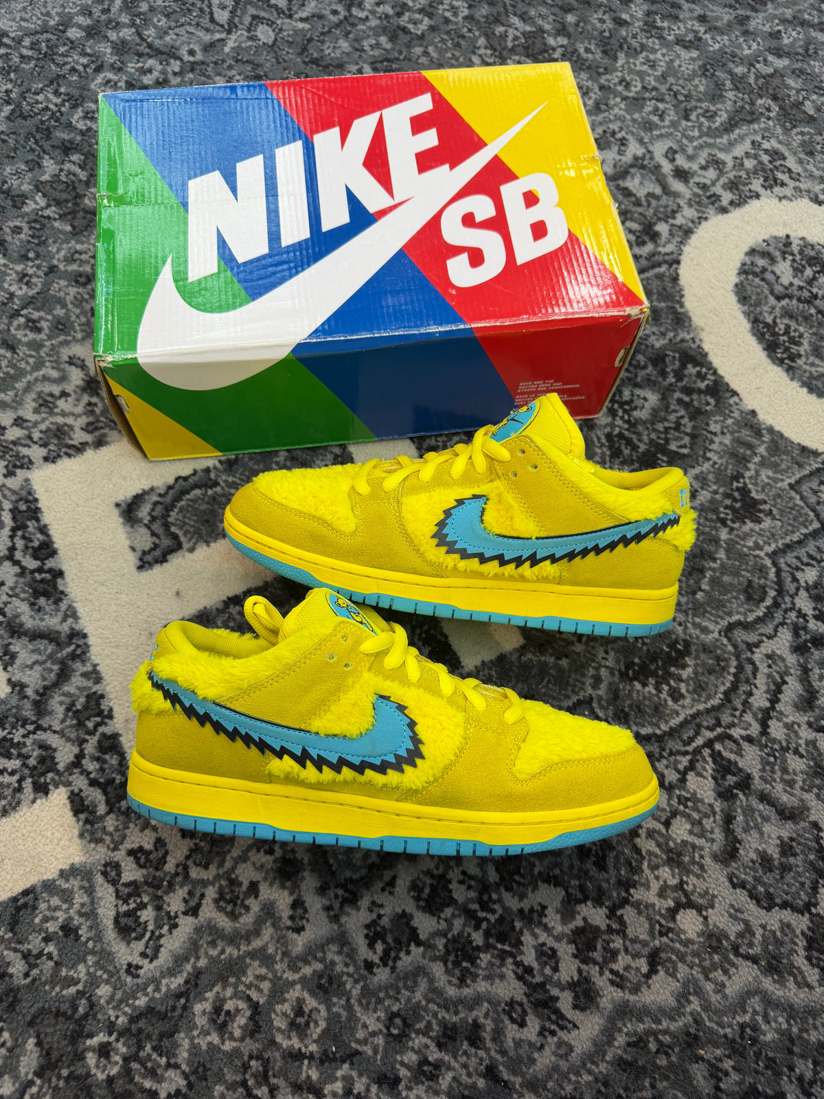 Nike SB Dunk Low Grateful Dead “Opti Yellow” (Size 9.5) (Lightly Worn) - Image 1