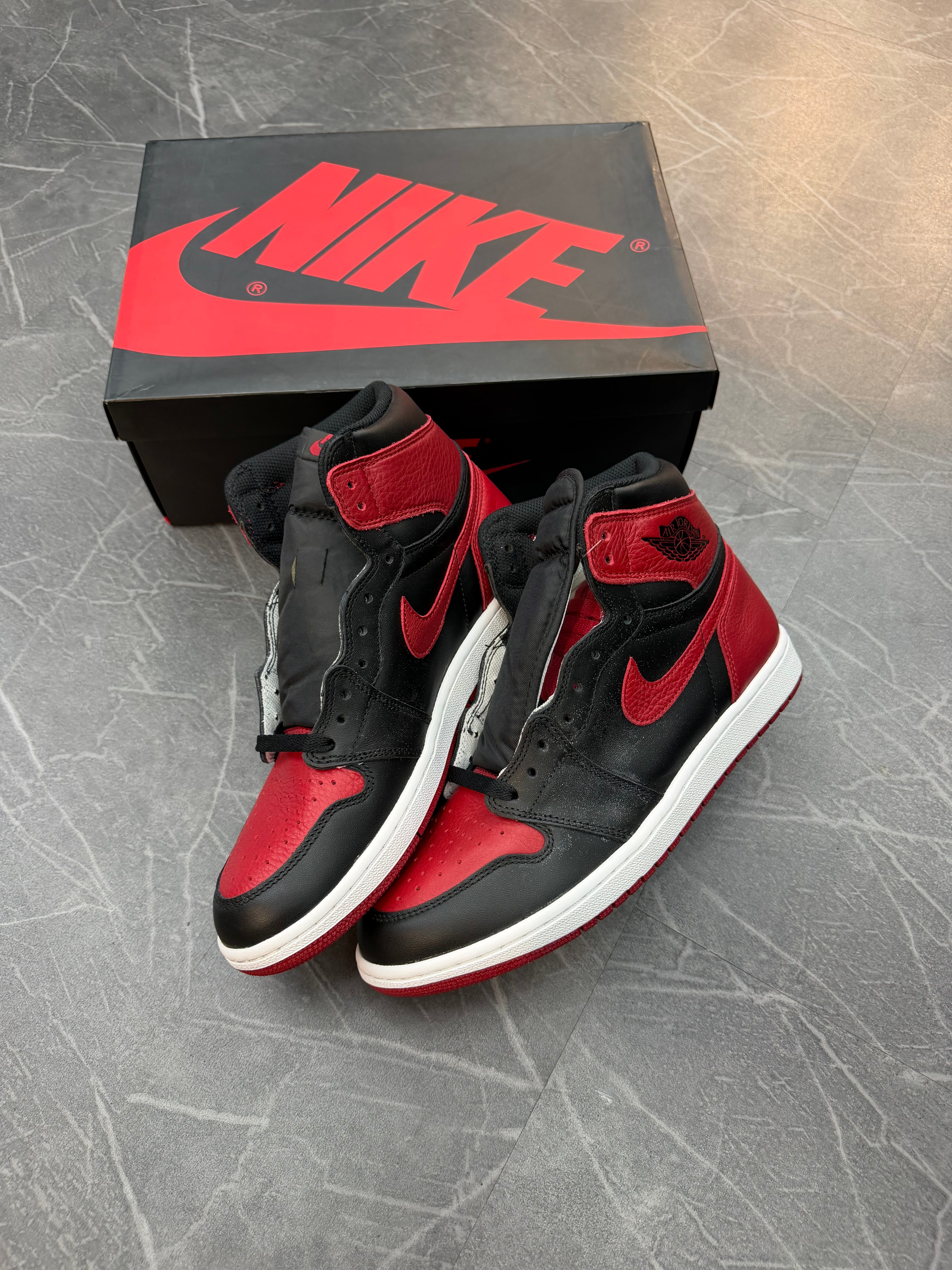 Jordan 1 High “Banned” (2016)