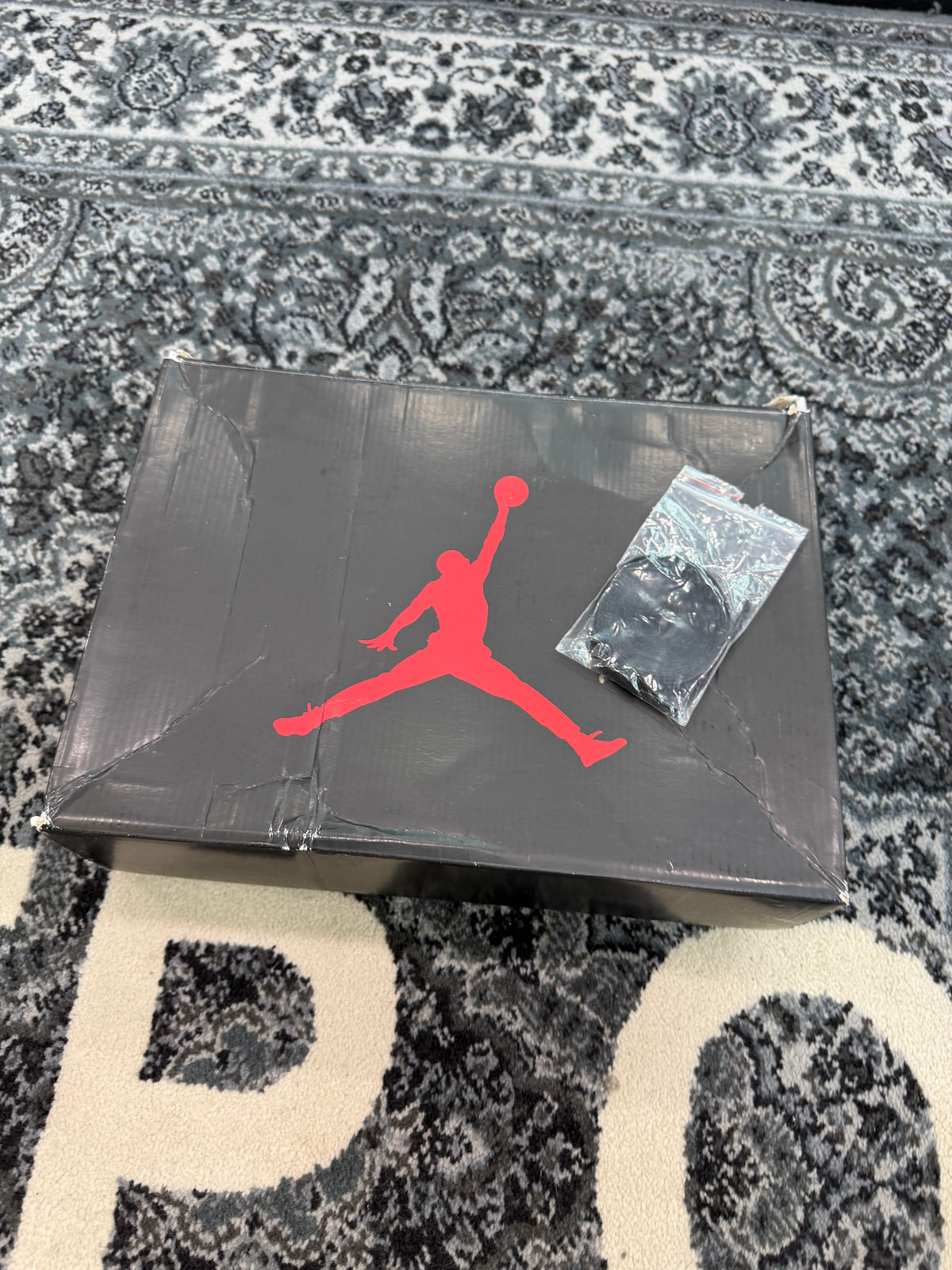 Jordan 5 “Black Metallic”