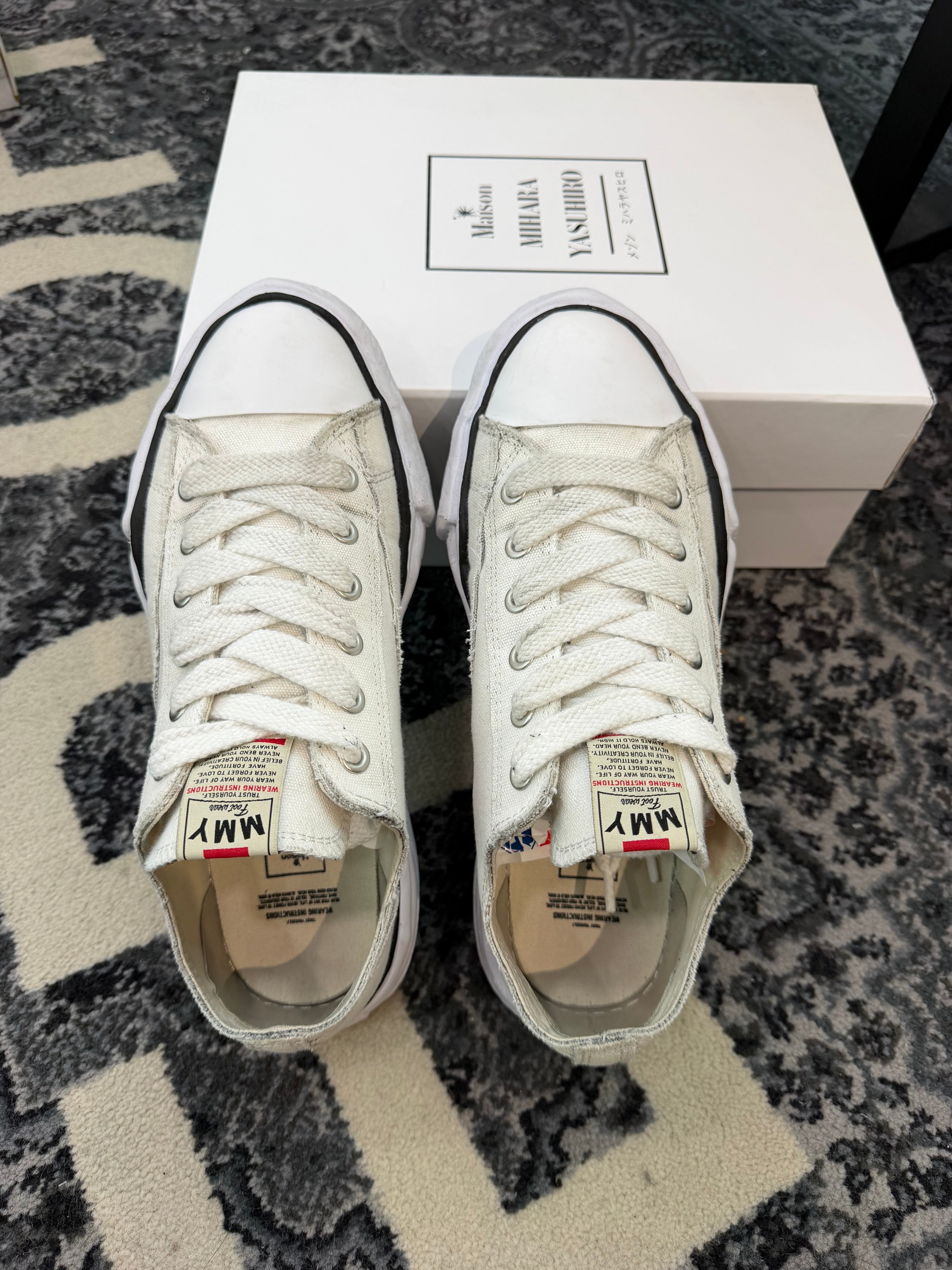 Maison Mihara Sneakers “White Canvas”