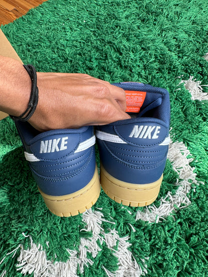 Nike SB Dunk Low “Navy Gum”