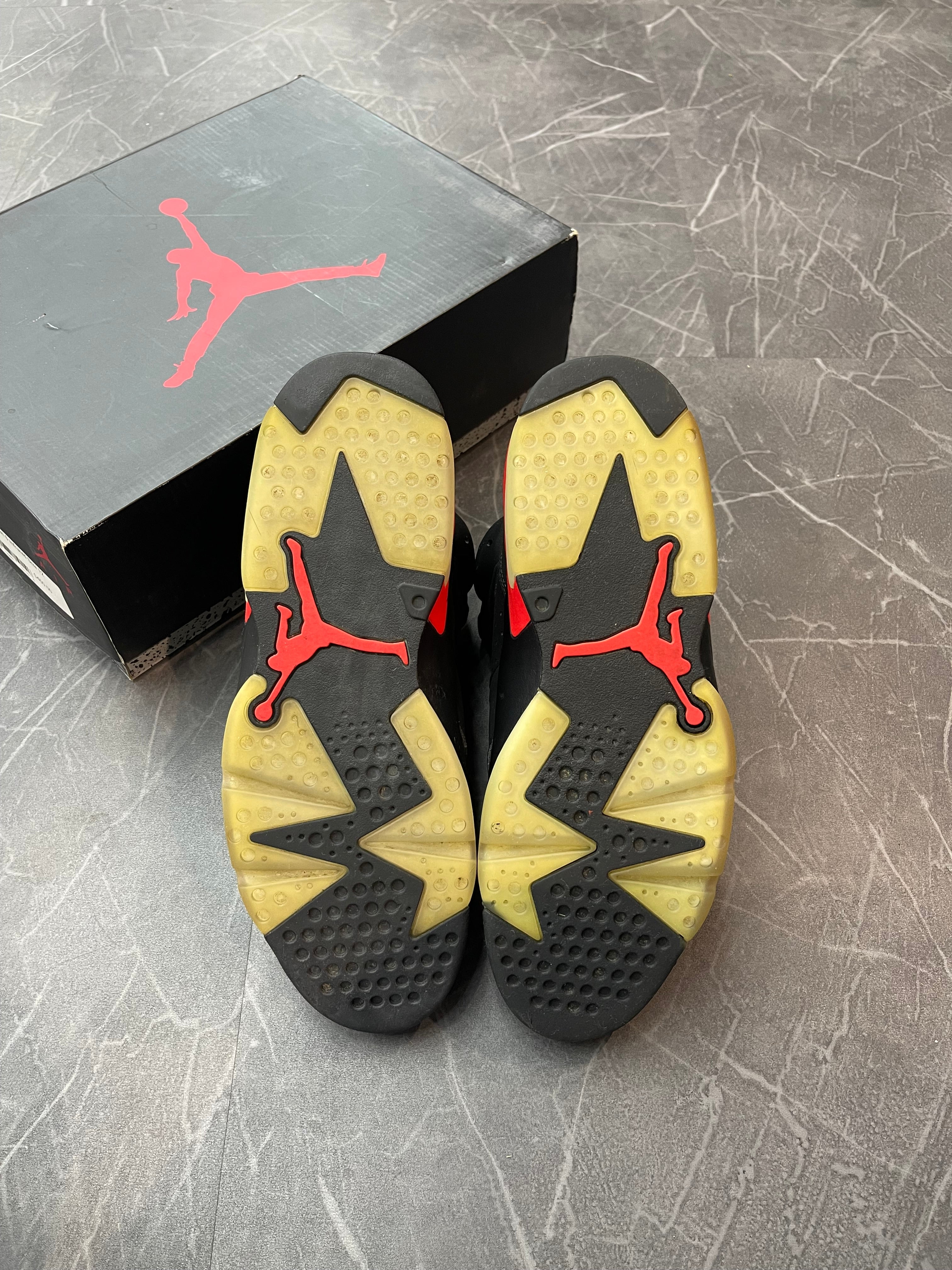 Jordan 6 “Black Infrared” (2019)