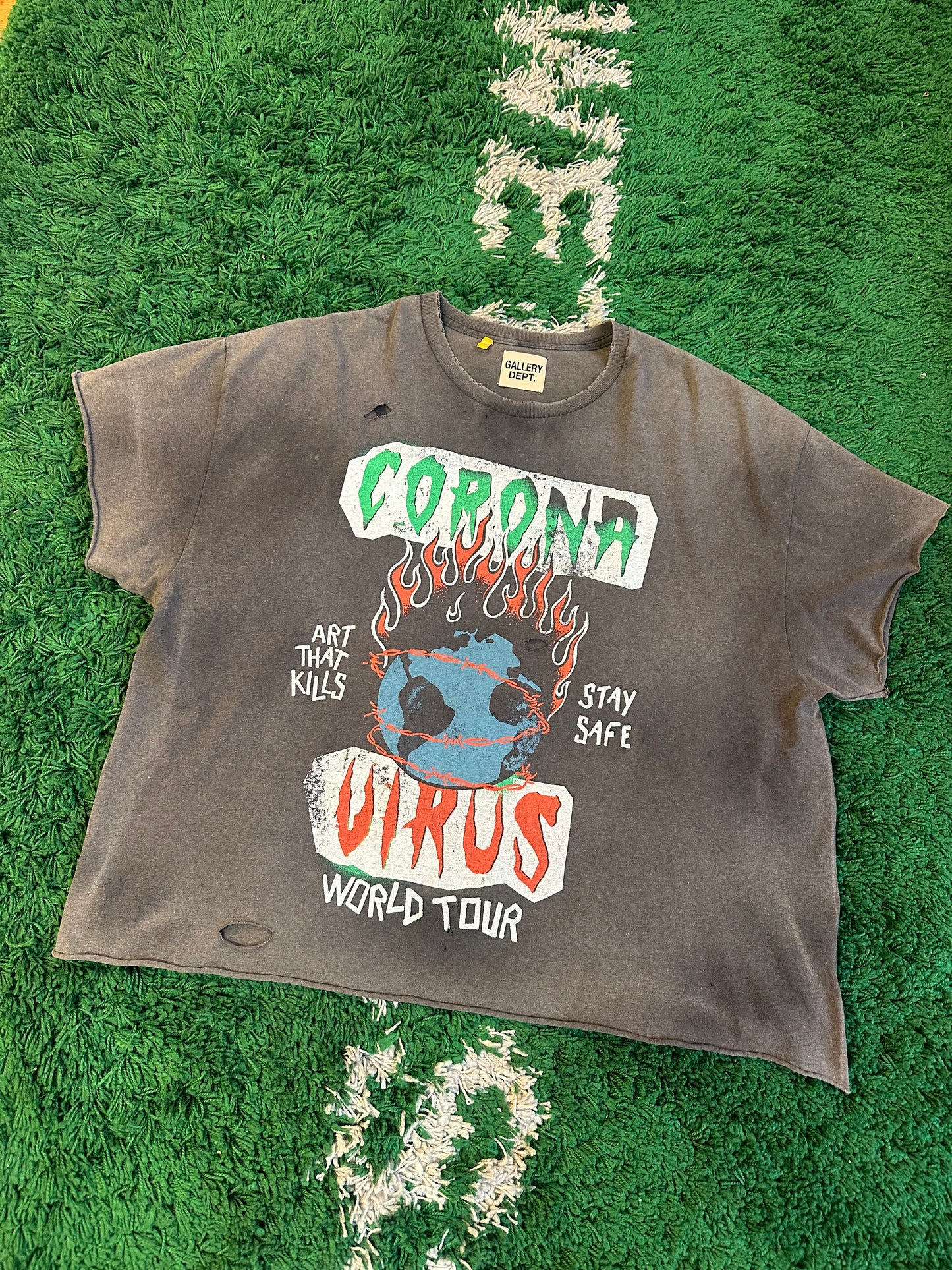 Gallery Dept Tee “Corona Virus”