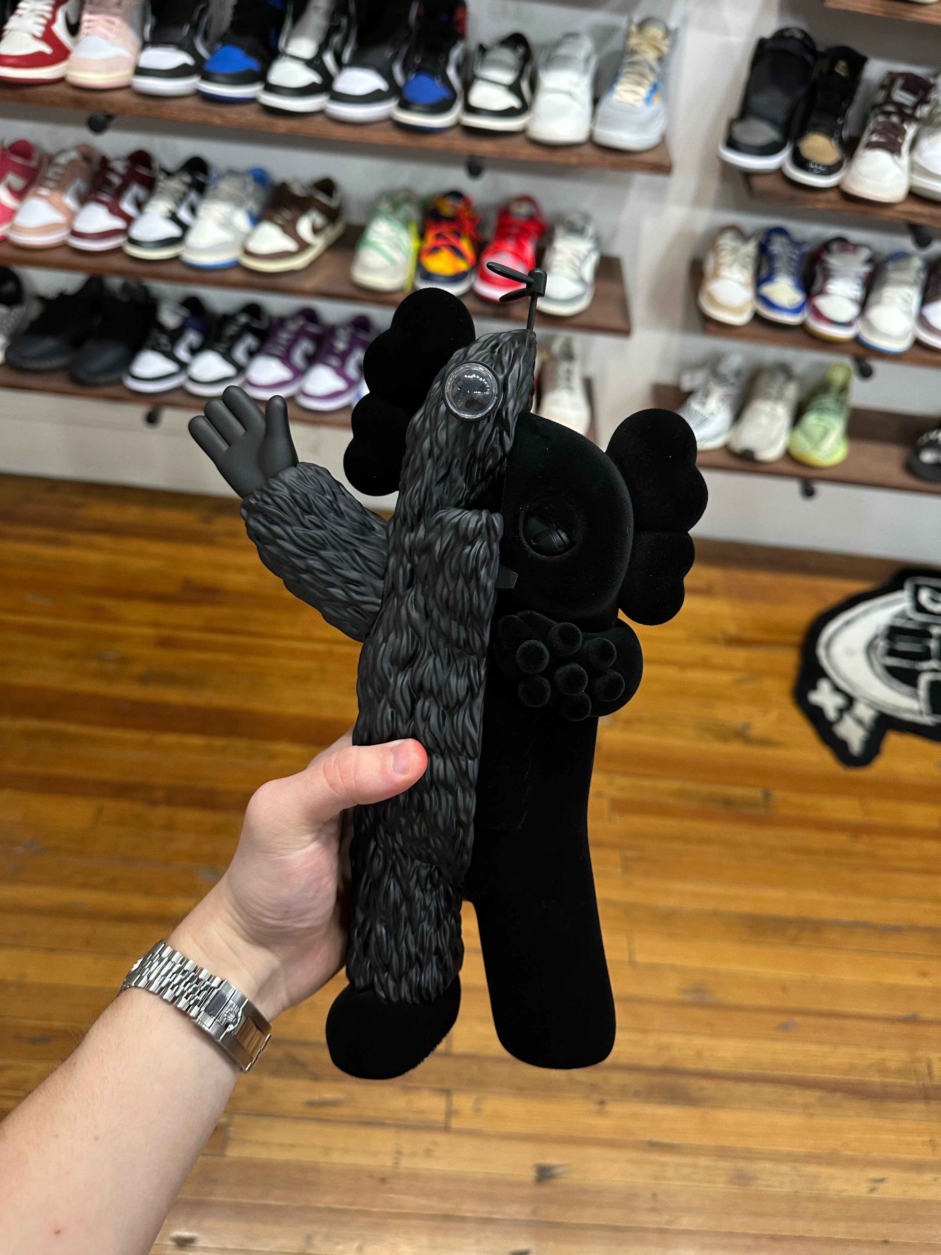 KAWS KACHAMUKKU Vinyl Figure “Black”