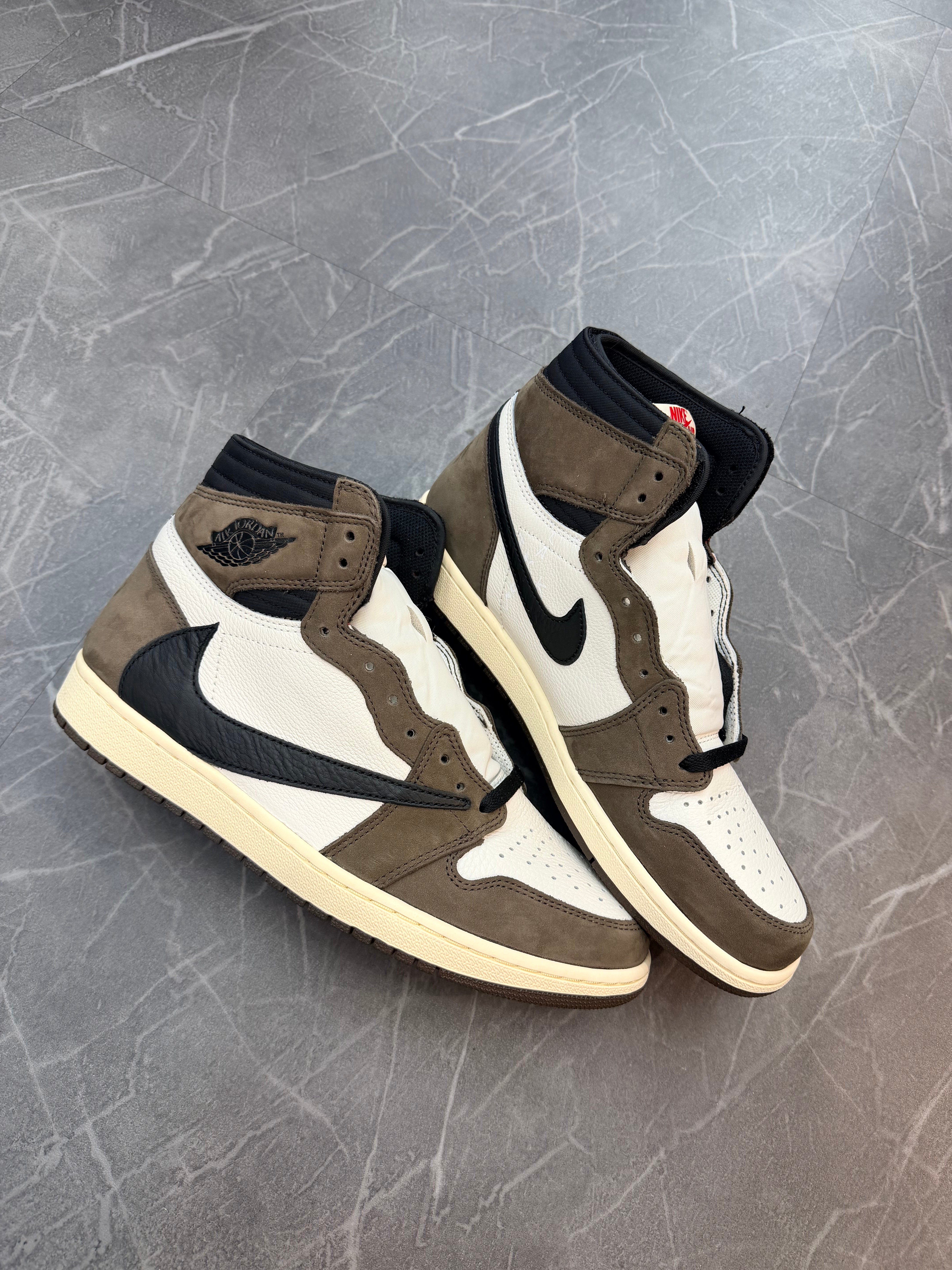 Travis Scott Jordan 1 High “OG Mocha”