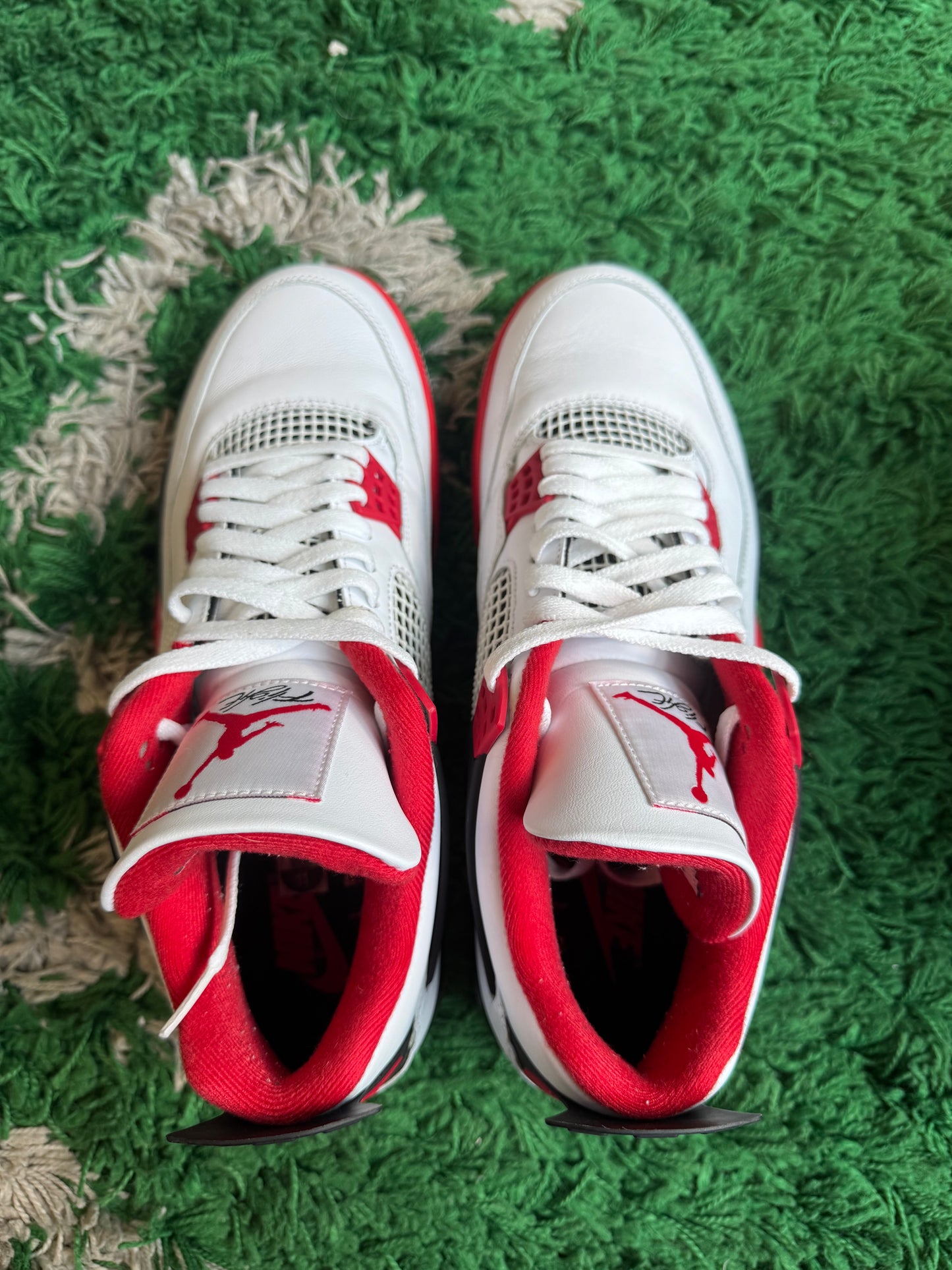 Jordan 4 “Fire Red”