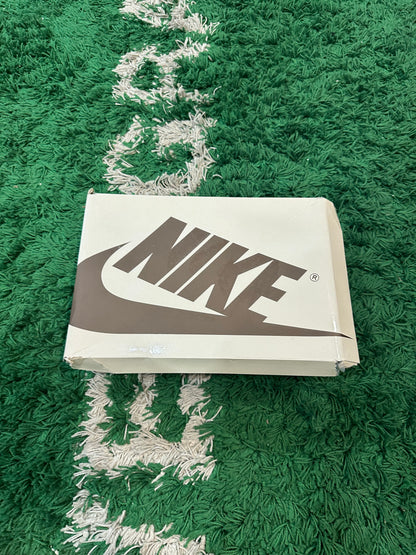 Jordan 1 Low Travis Scott “Canary”