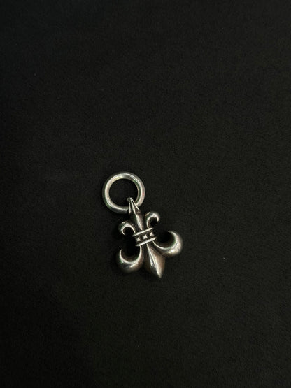 Chrome Hearts Fleur Pendant