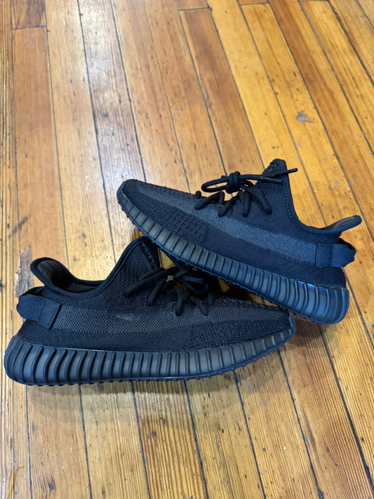 Yeezy 350 “Onyx”