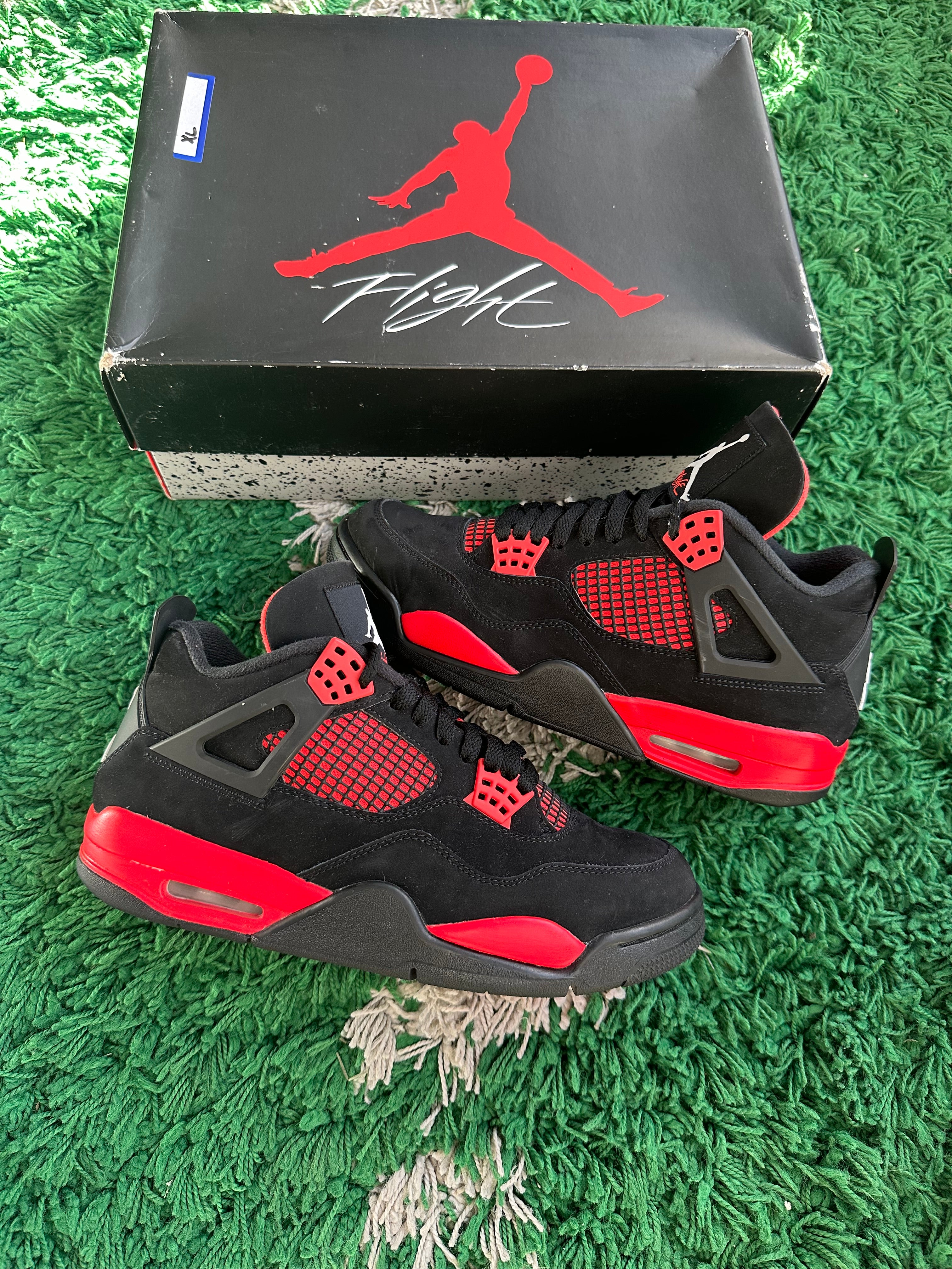 Jordan 4 “Thunder”