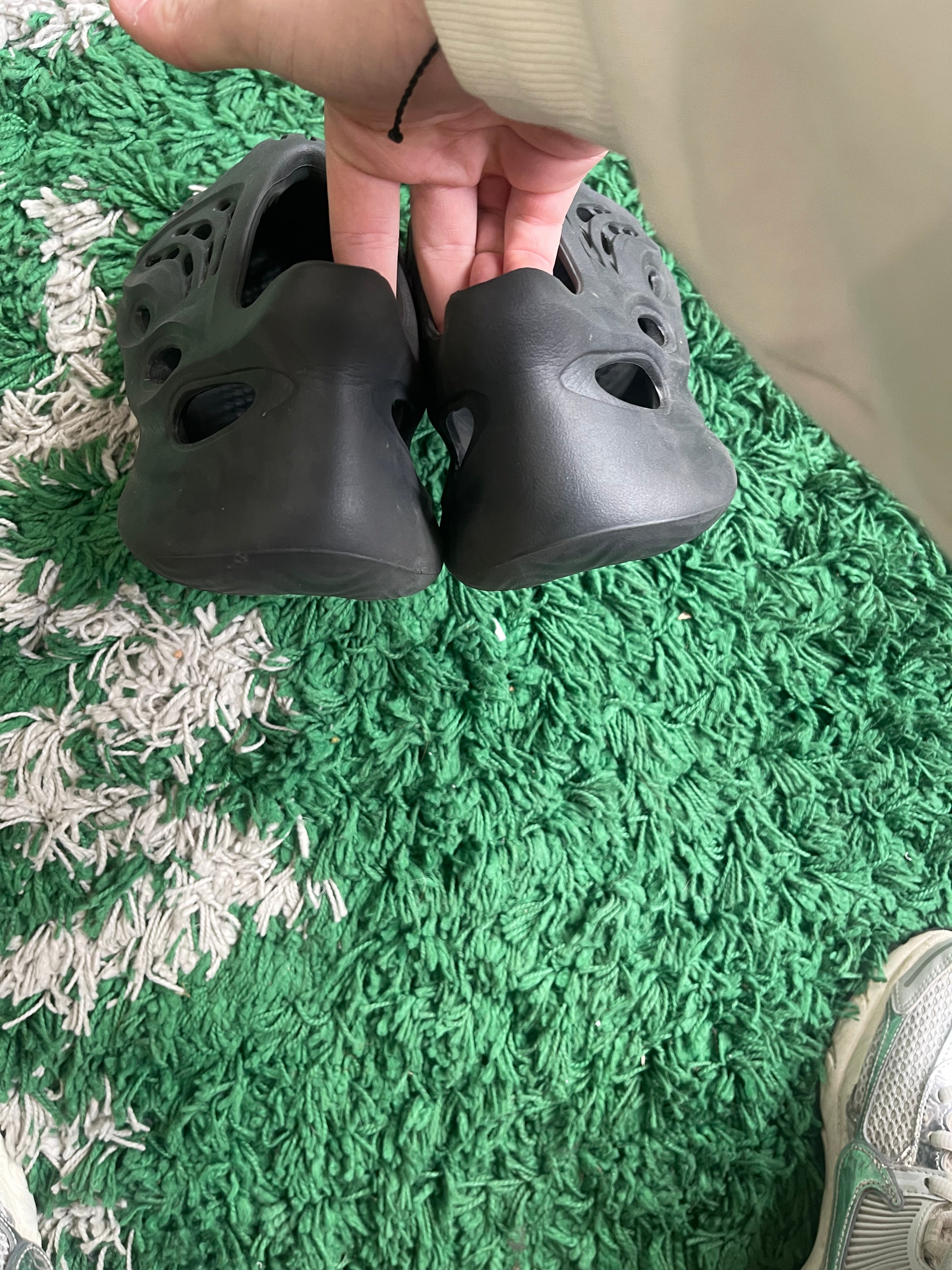 Yeezy FOAM Runner “Onyx”