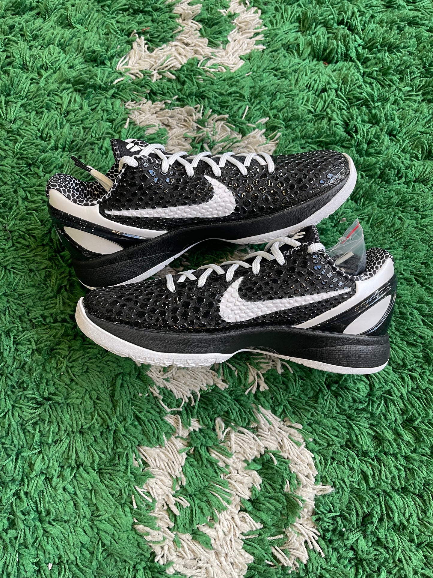 Nike Kobe 6 Protro “Mambacita”