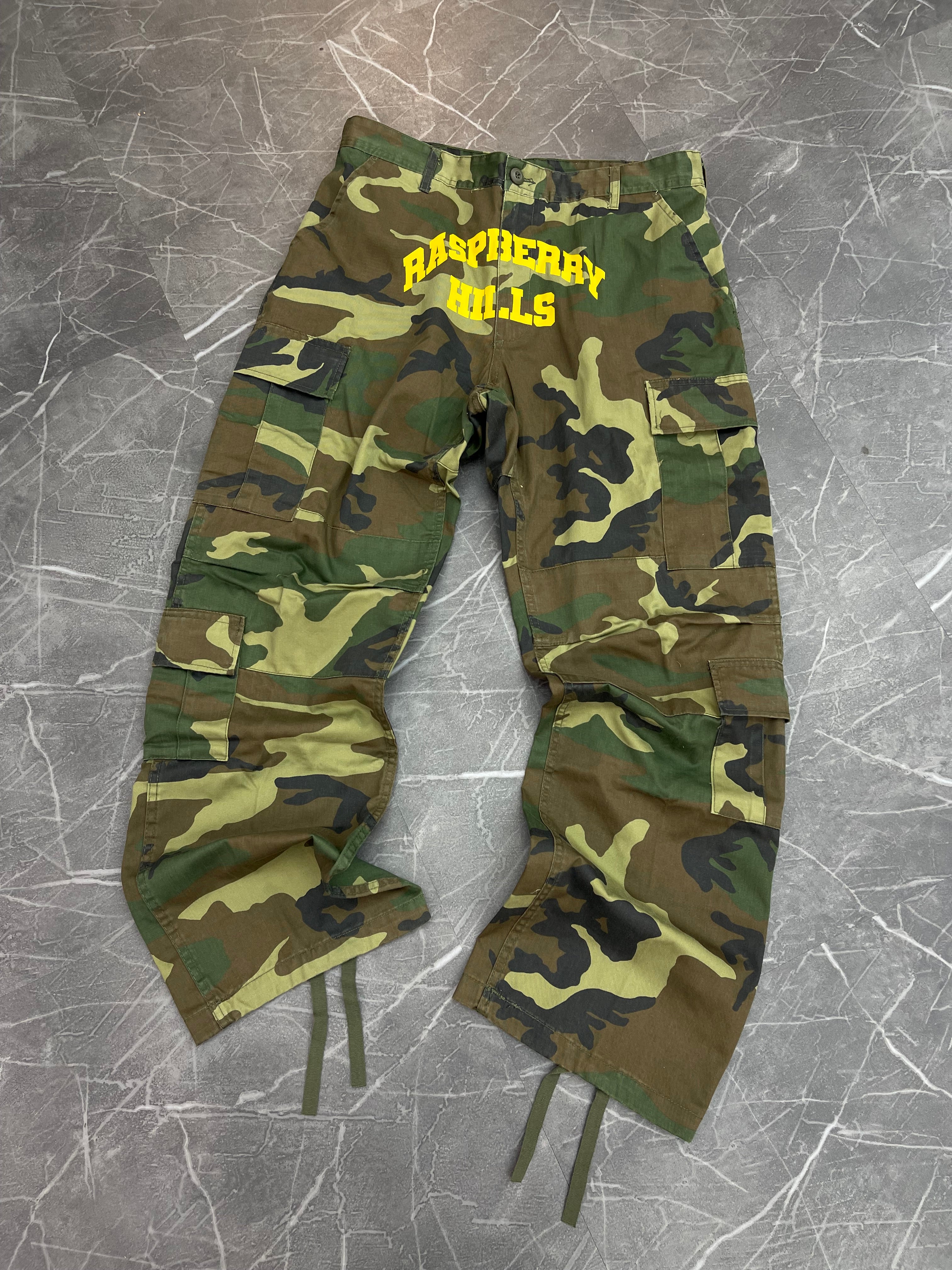 GV Gallery Raspberry Hills Army Cargos