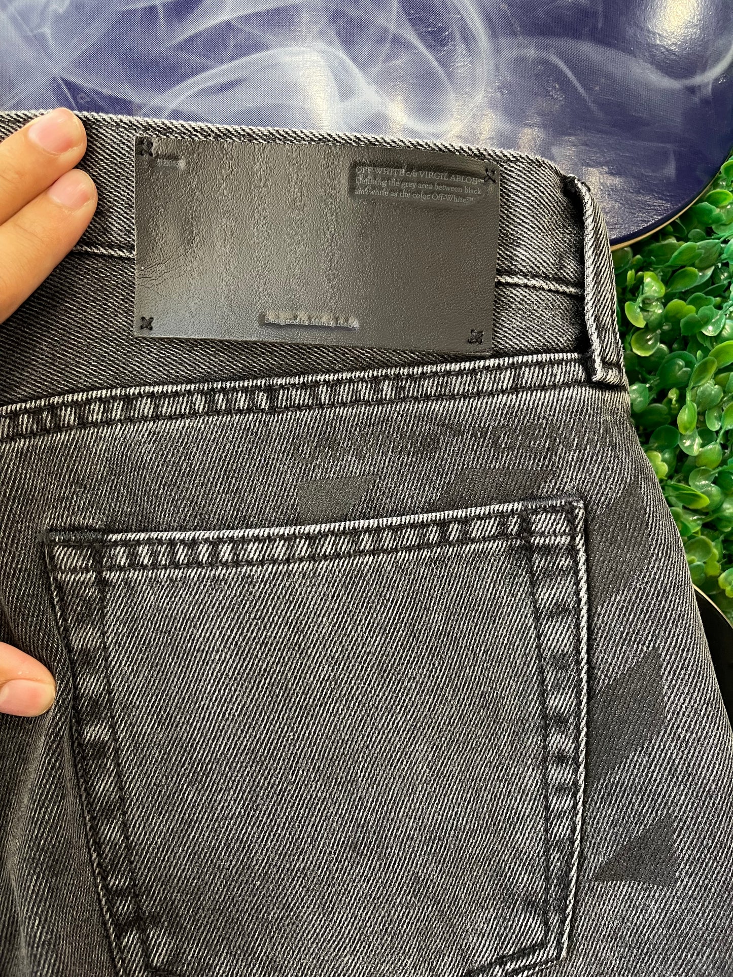 Off-White Denim Jeans “Black” (30)