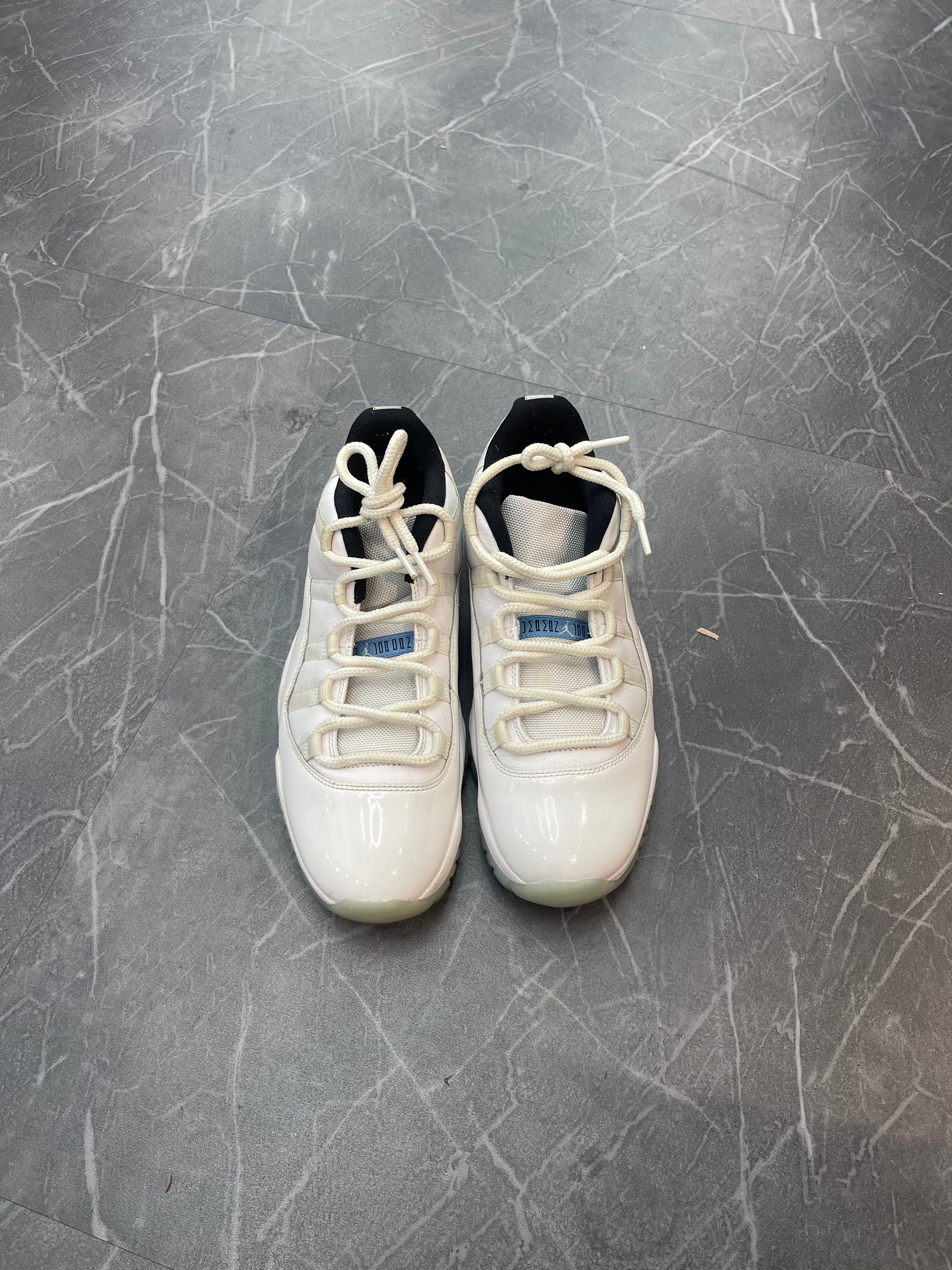 Jordan 11 Low “Legend Blue”