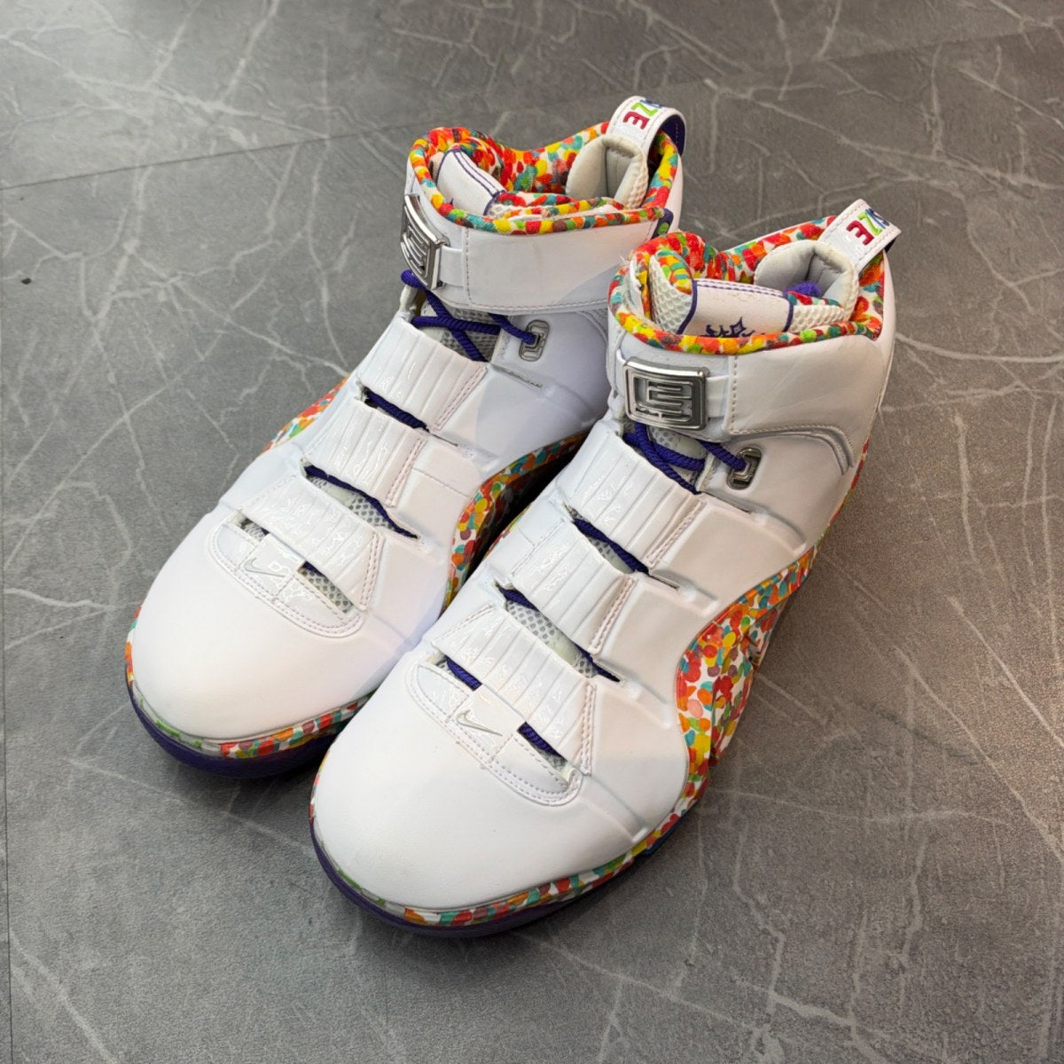 Nike LeBron 4 Fruity Pebbles (2024) - Image 3