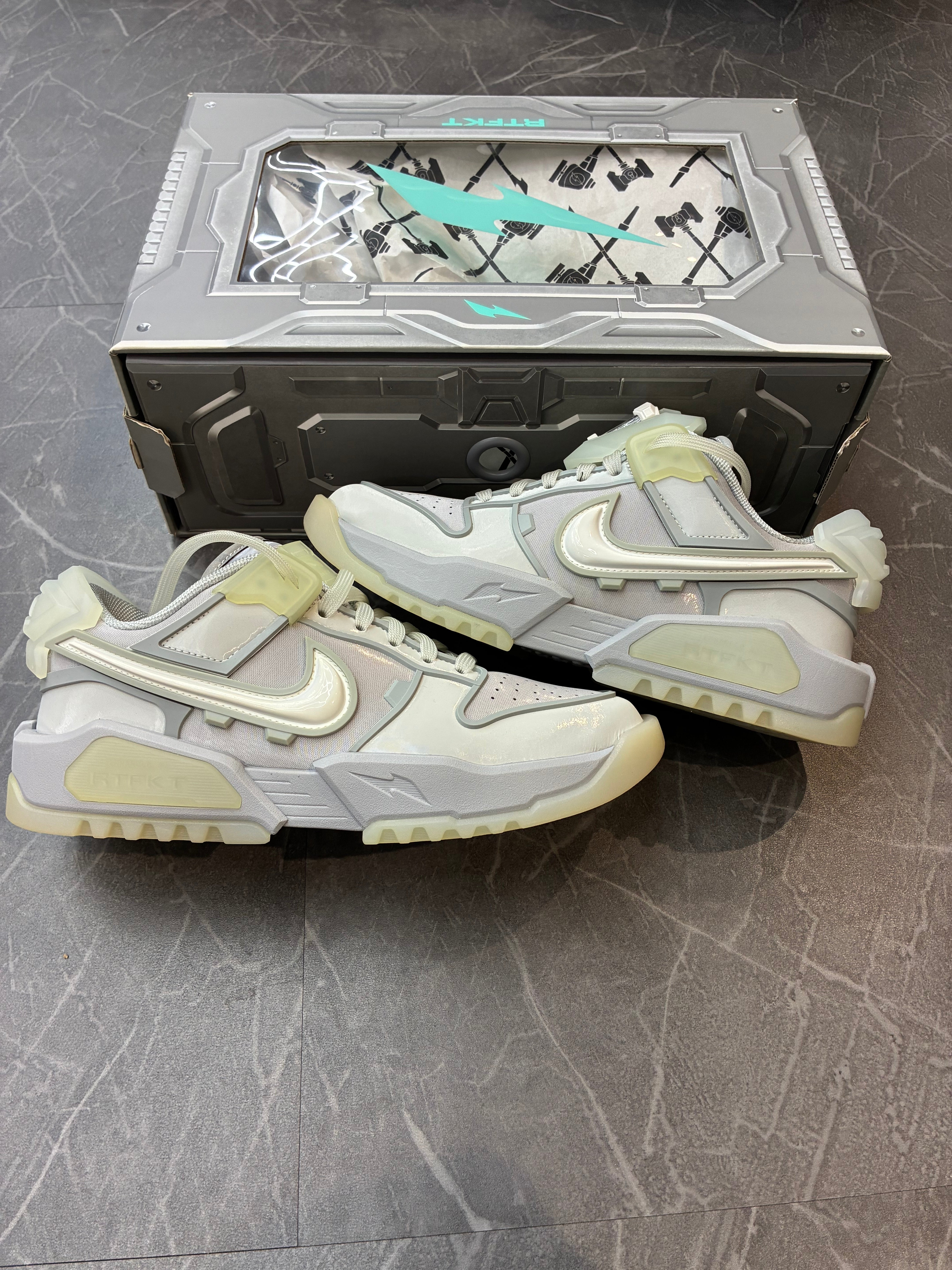 Nike Dunk Genesis Low “RTFKT Ghost”