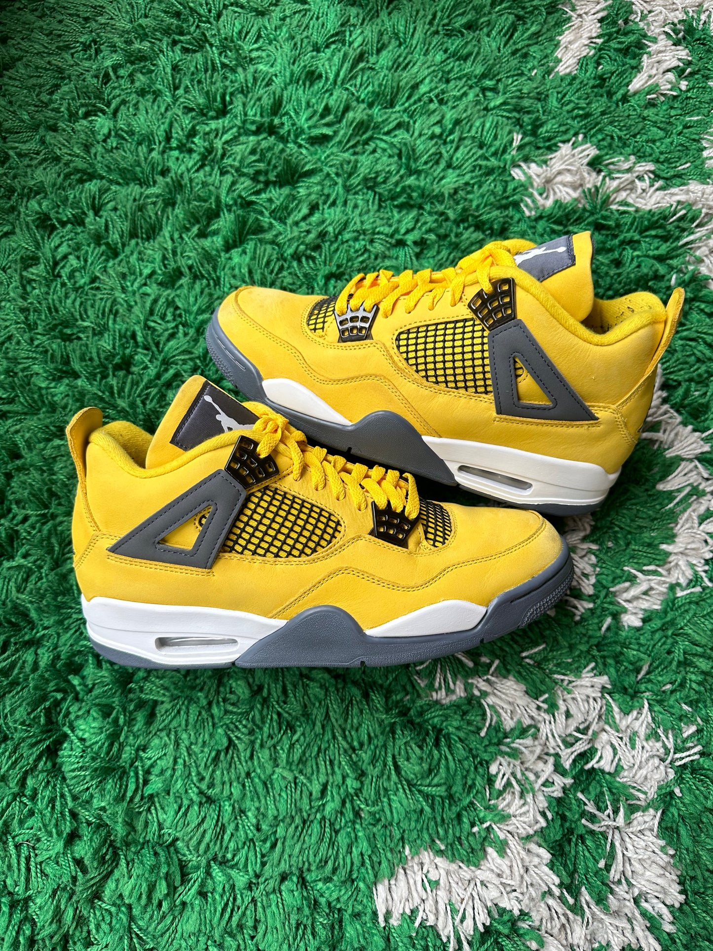 Jordan 4 “Lightning”