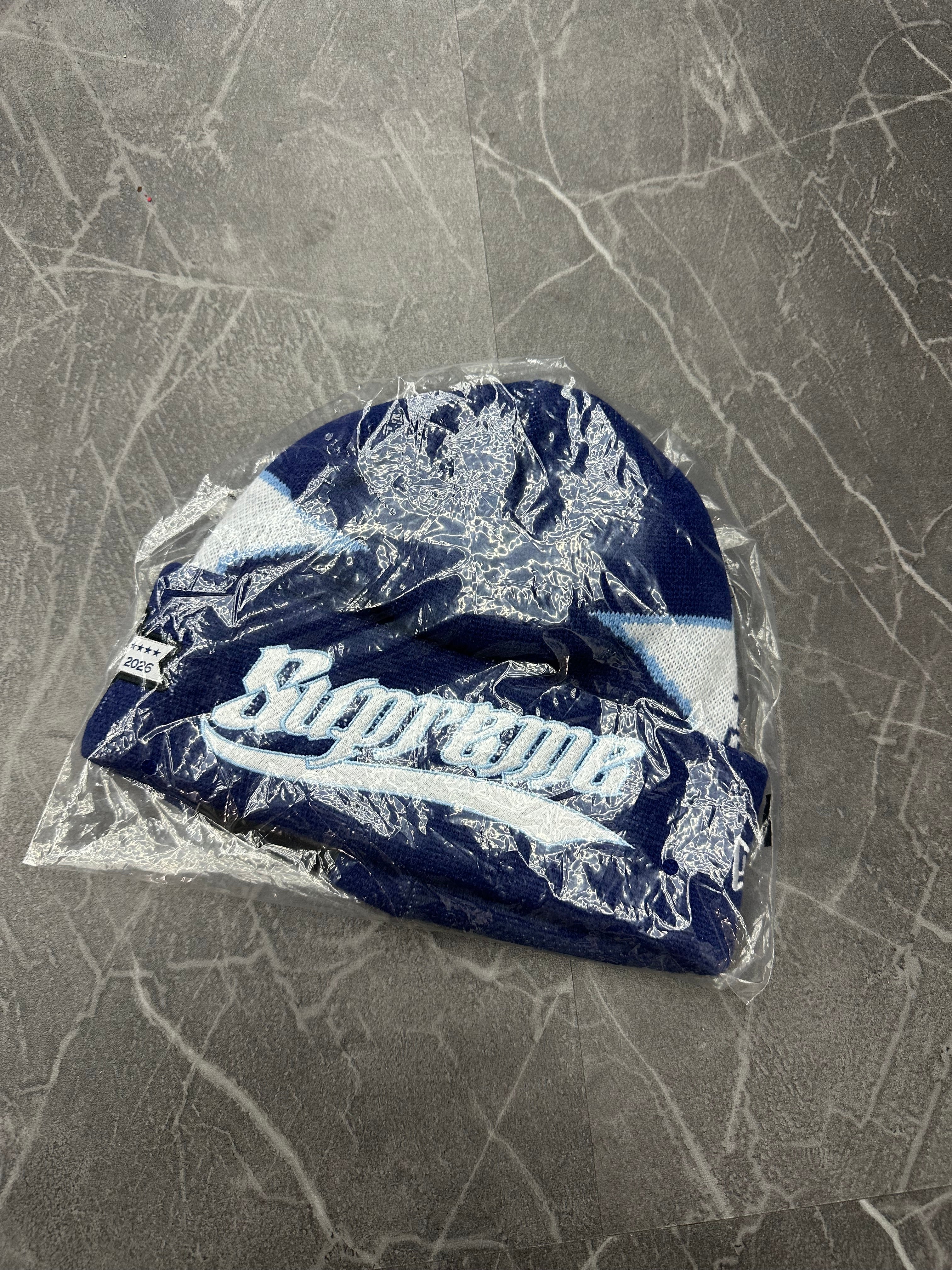 Supreme New Era Stars Beanie “Navy”