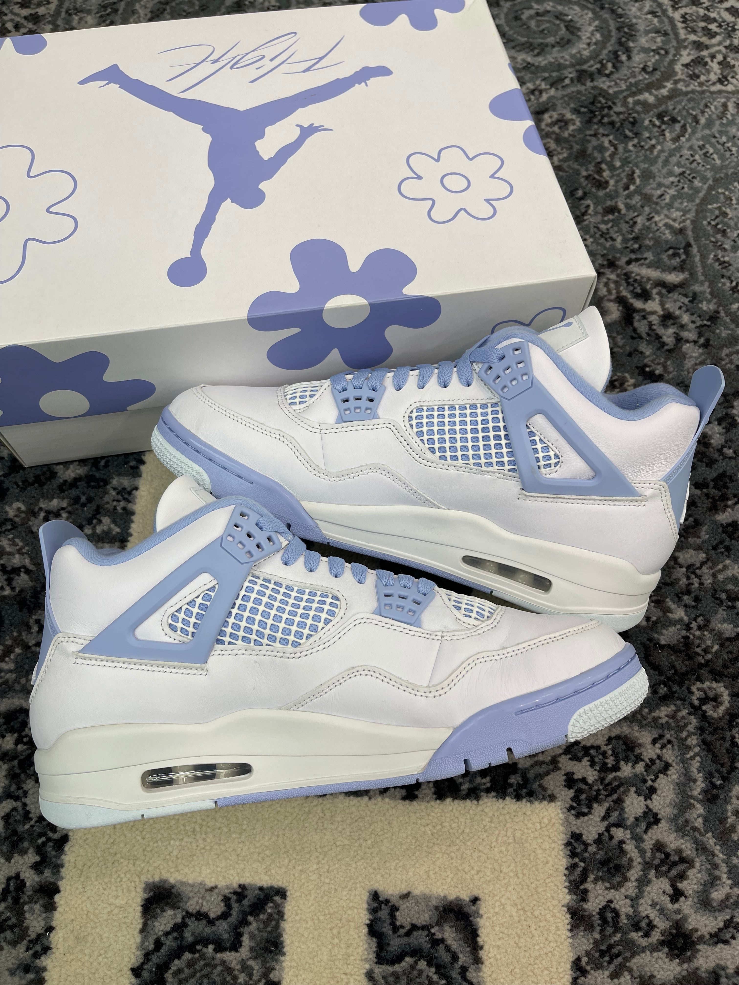Jordan 4 “Forget Me Not”
