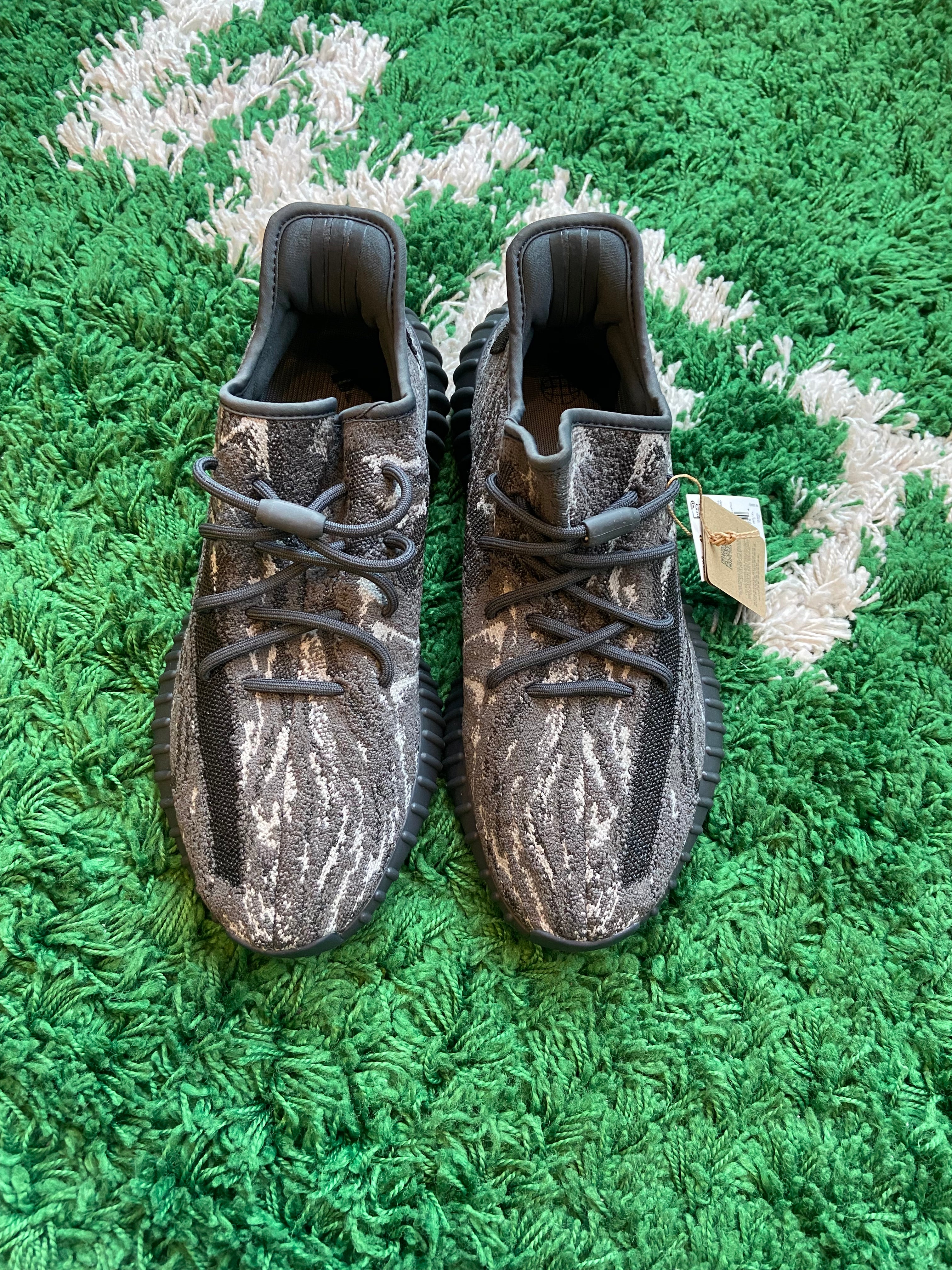 Yeezy 350 V2 “MX Dark Salt”