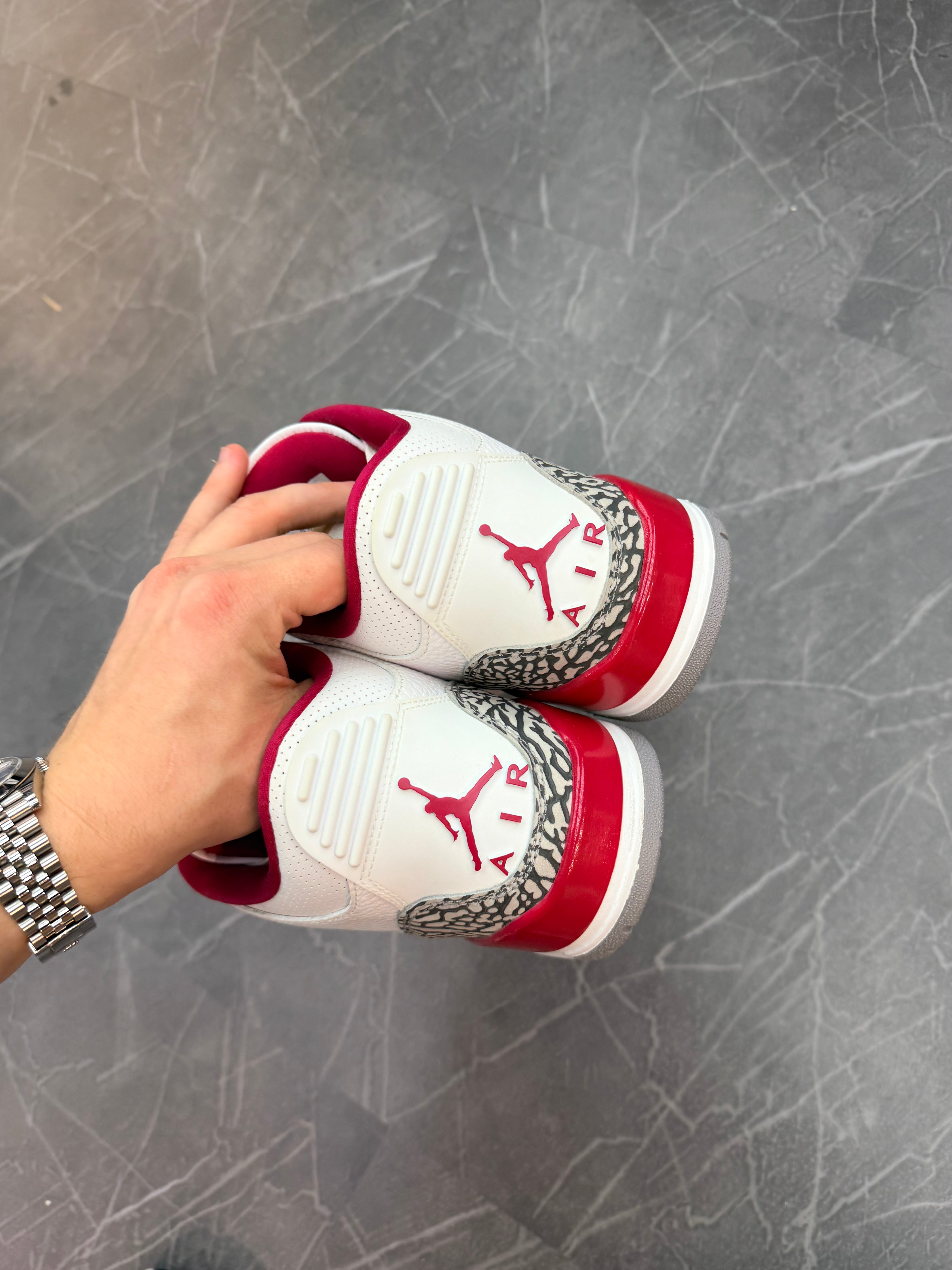Jordan 3 “Cardinal”