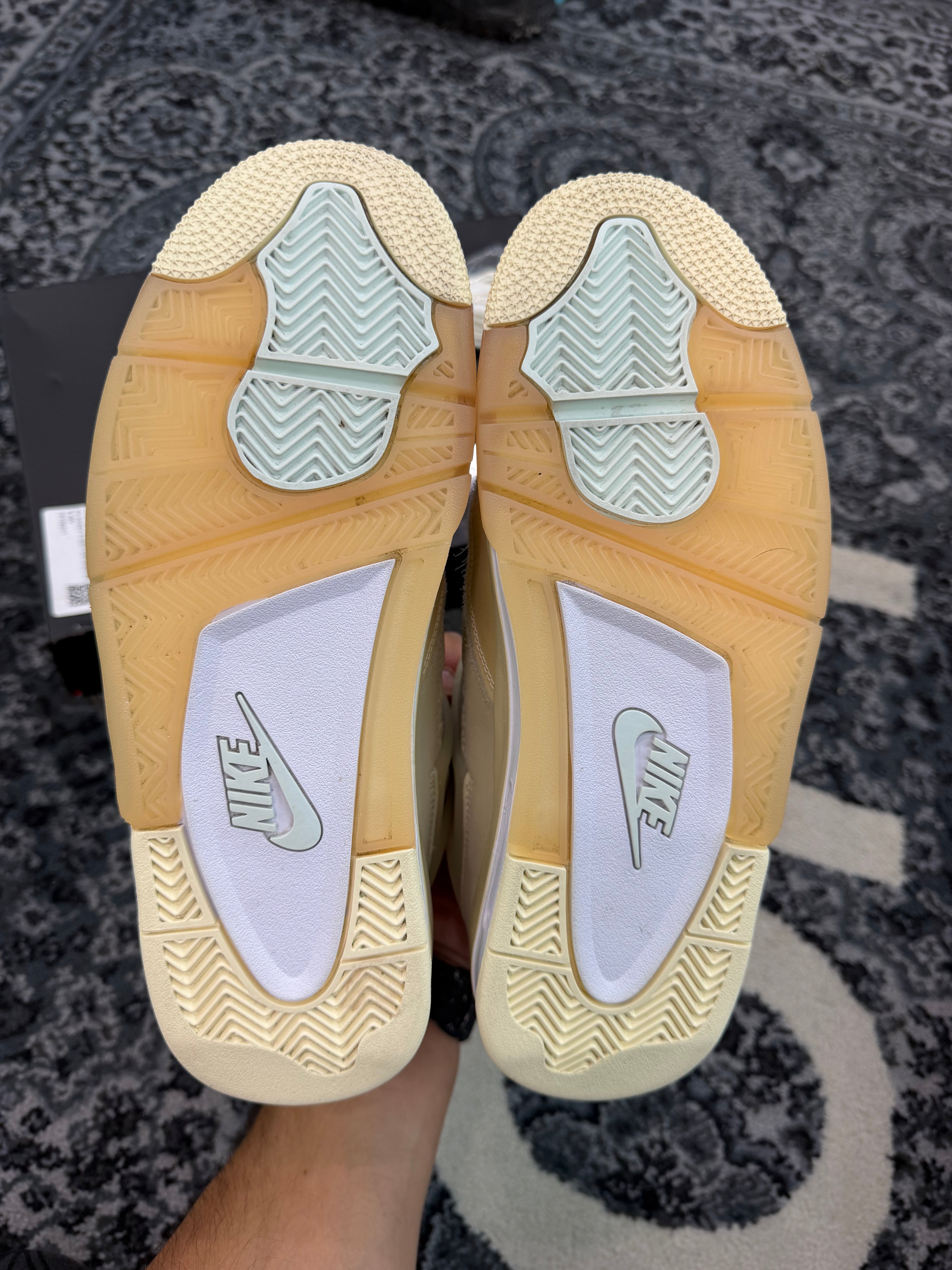 Jordan 4 x Off White “Sail”