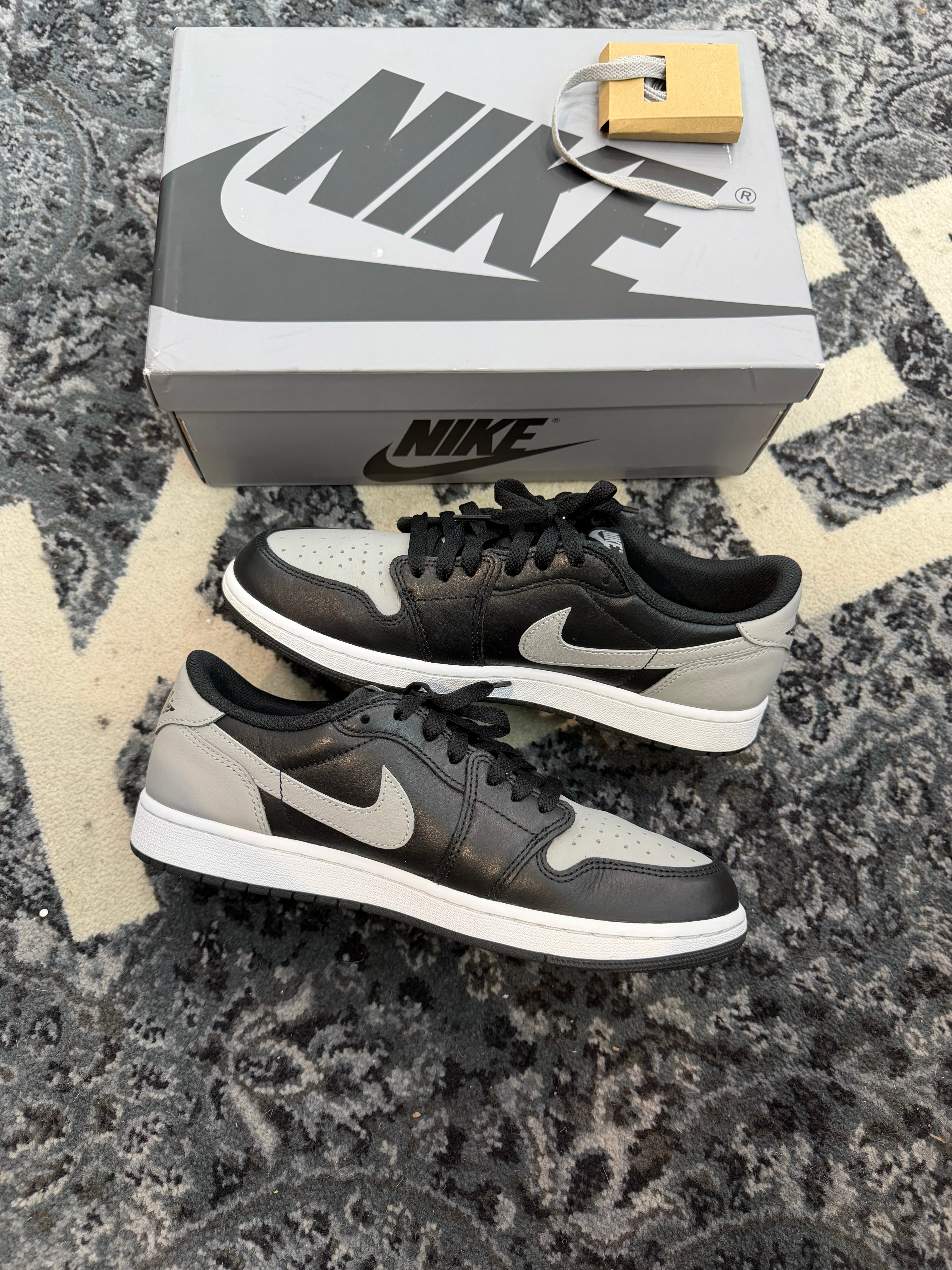 Jordan 1 Low “Shadow”