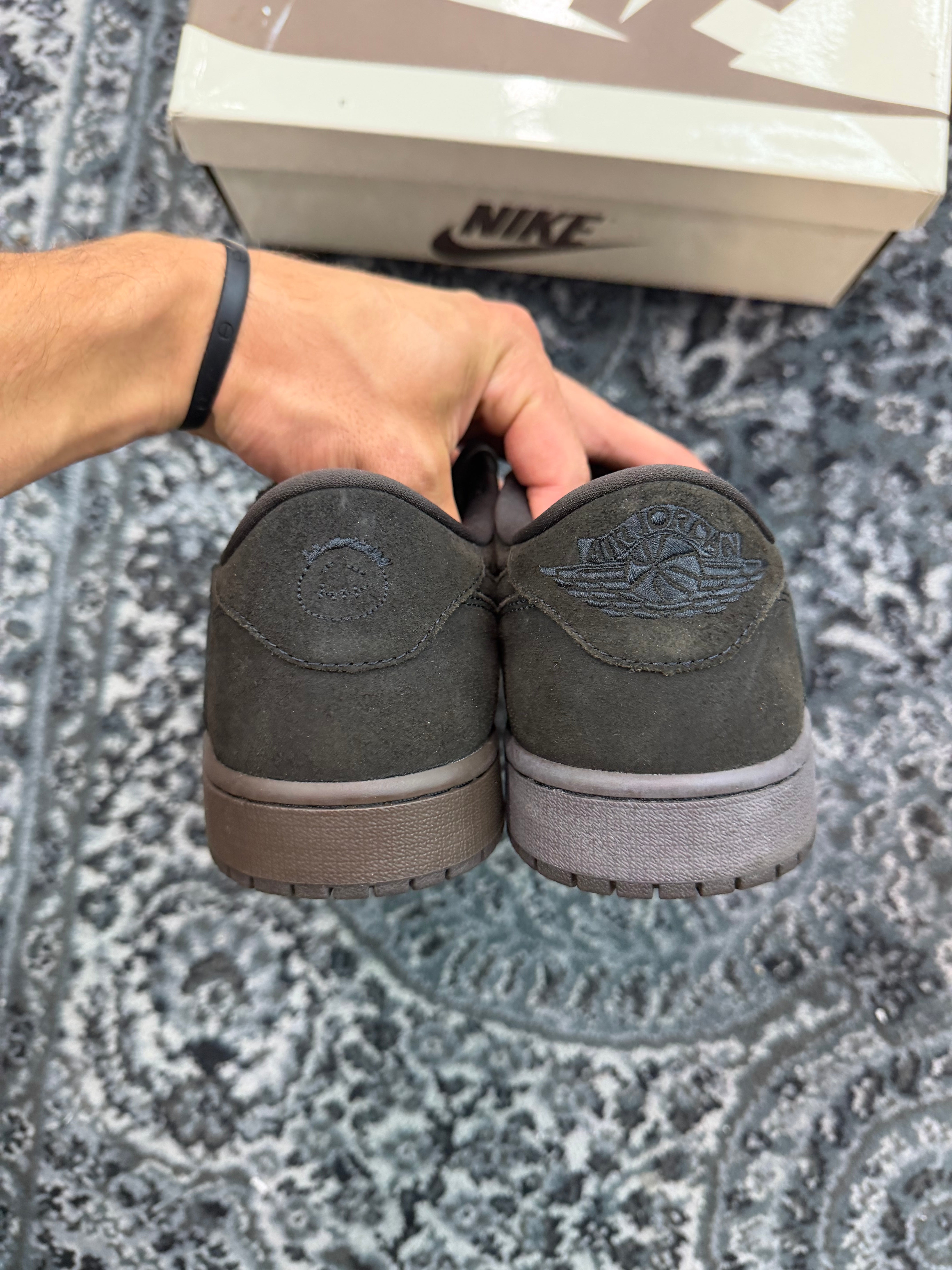 Jordan 1 Low Travis Scott “Velvet Brown”