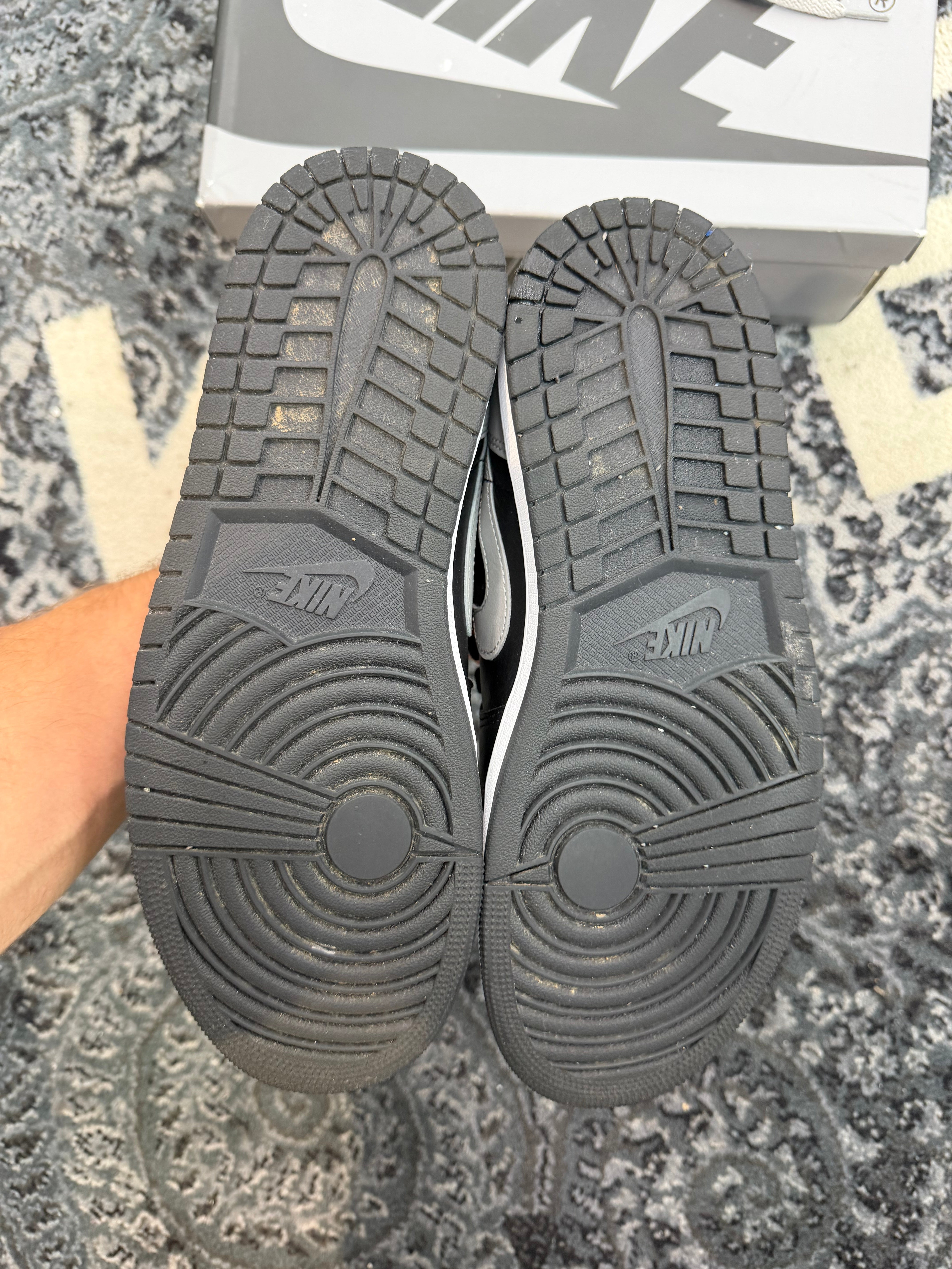 Jordan 1 Low “Shadow”