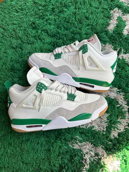 Jordan 4 SB “Pine Green”