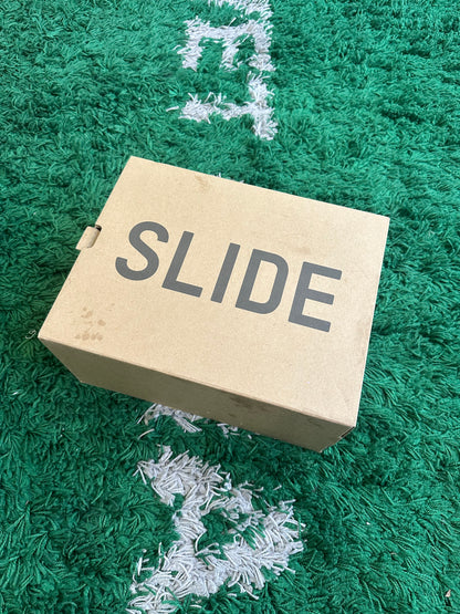 Yeezy Slides “Bone”