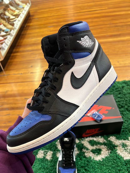 Jordan 1 “Royal Toe”