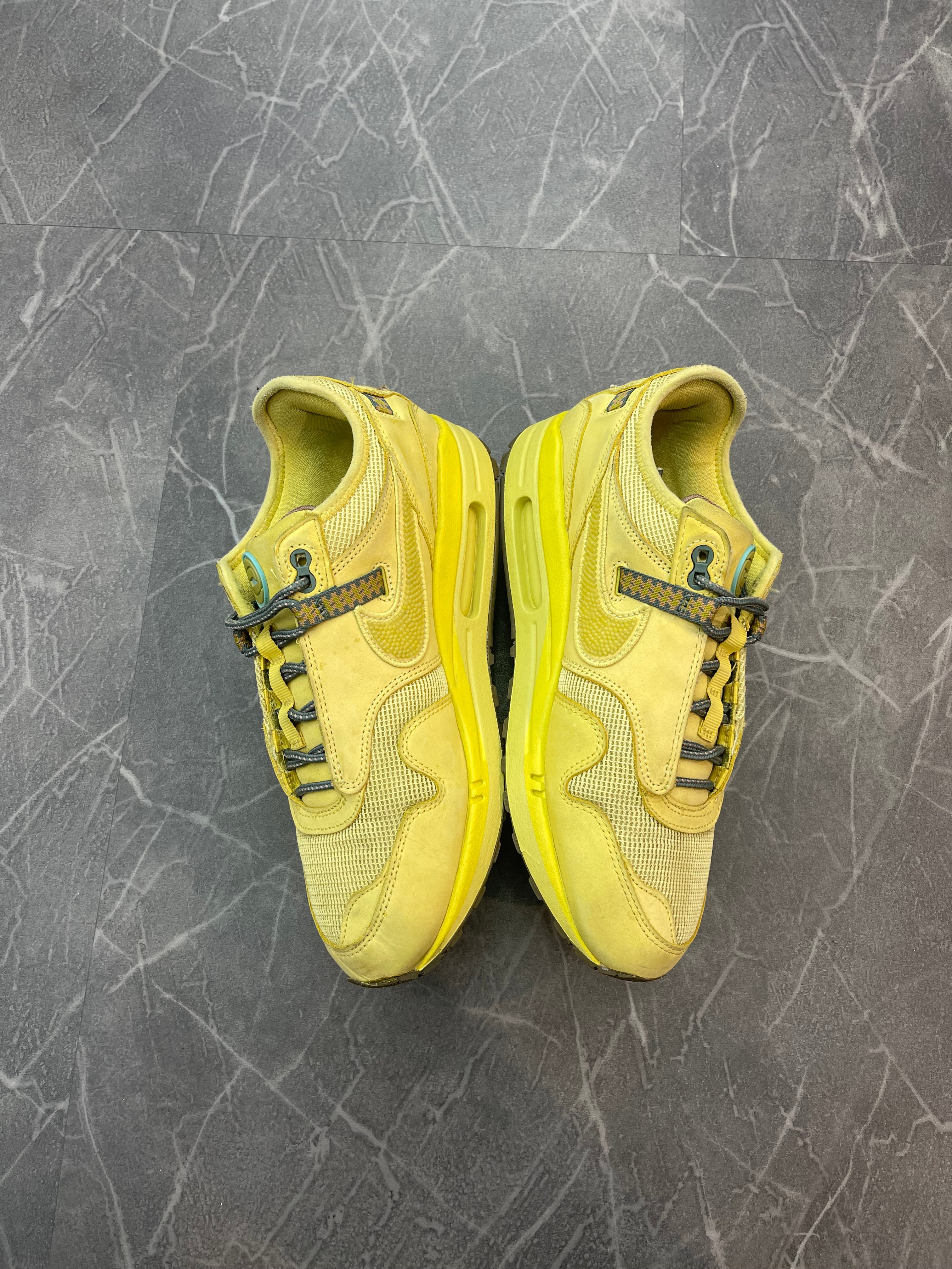 Travis Scott Air Max 90 “Saturn Gold”