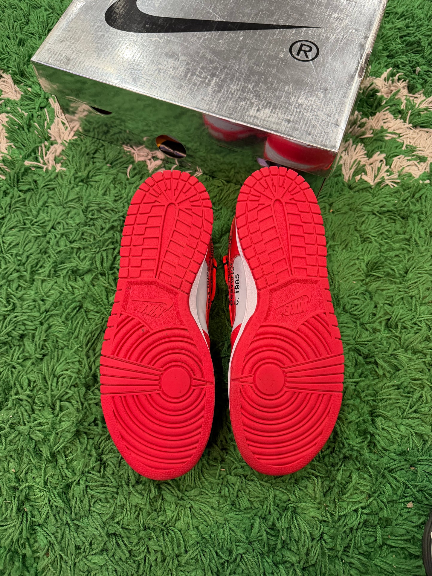 Nike Dunk Low x Off-White “University Red”