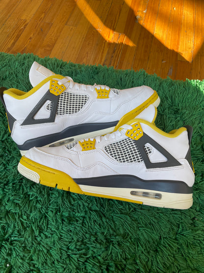 Jordan 4 “Vivid Sulfur”