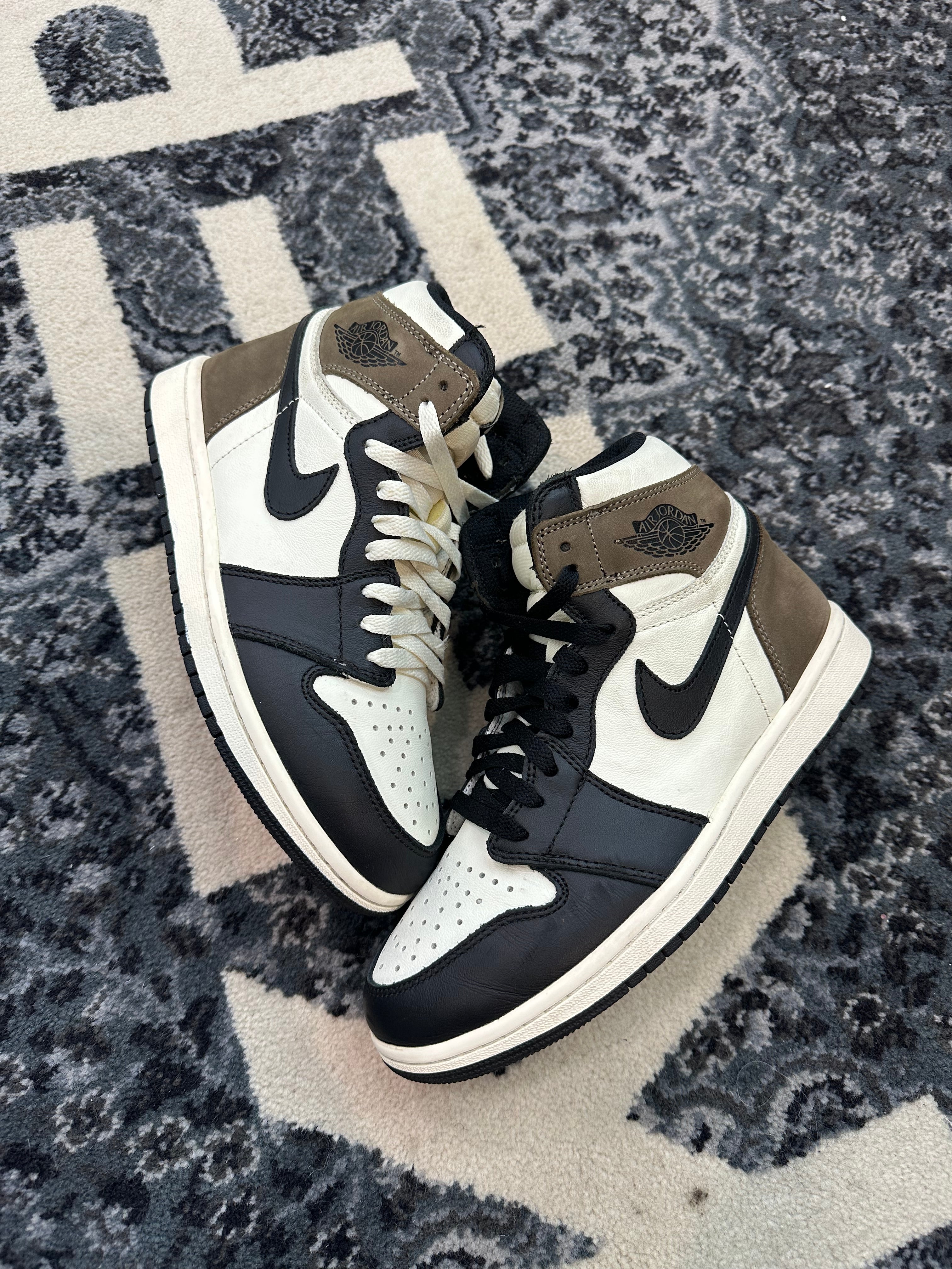 Jordan 1 High “Mocha”