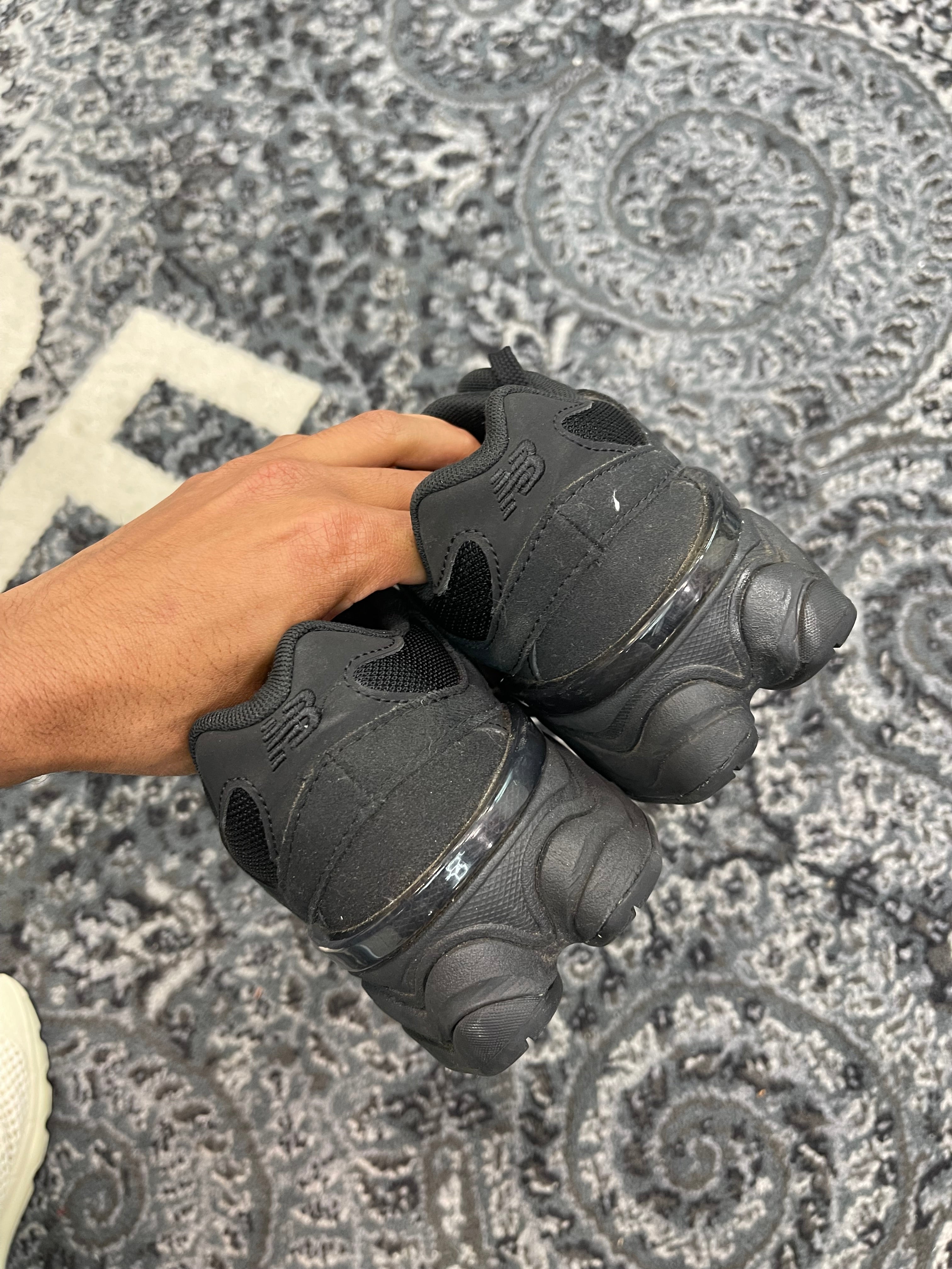 New Balance 9060 “Triple Black”