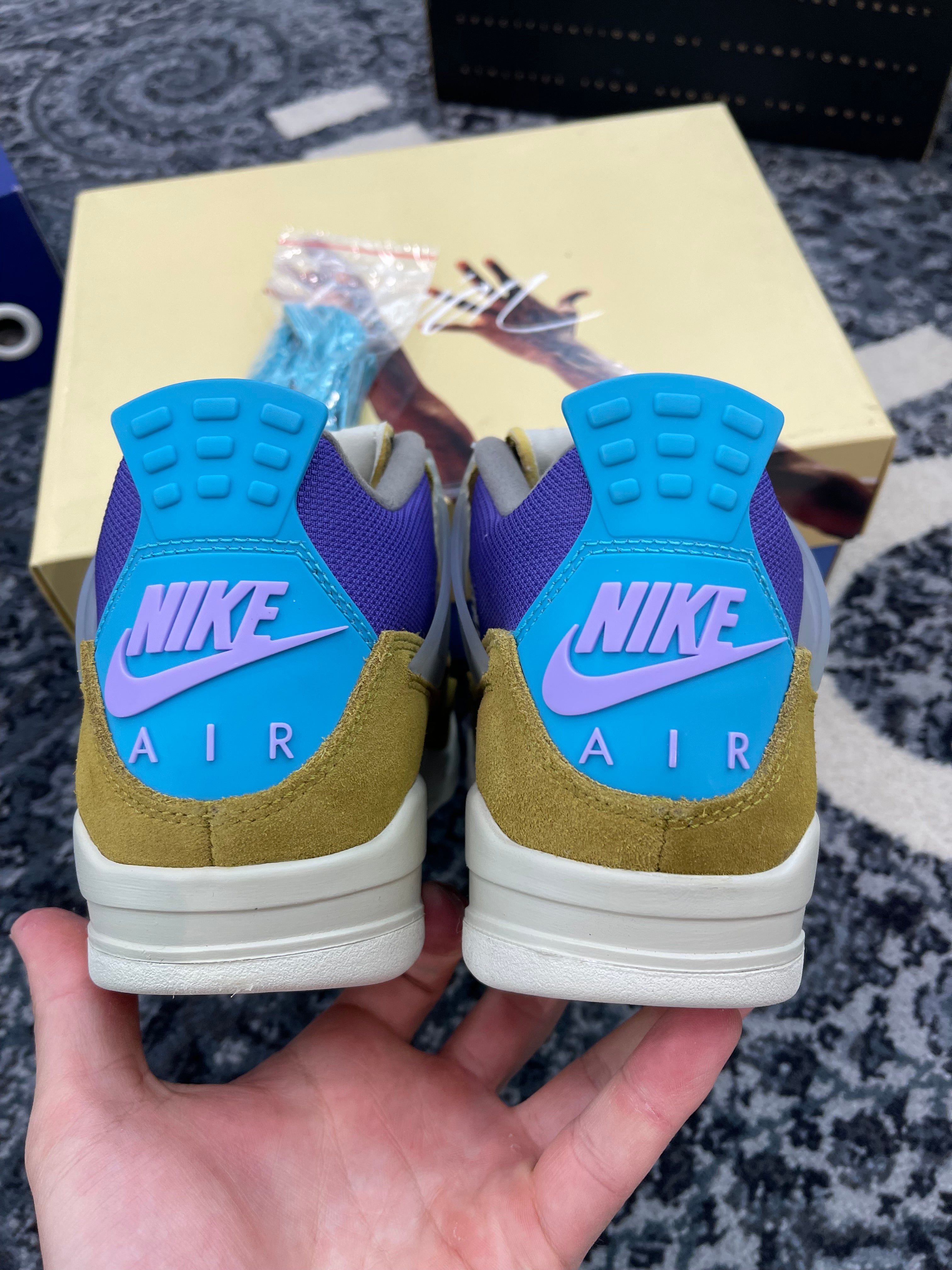 Jordan 4 x Union “Desert Moss”