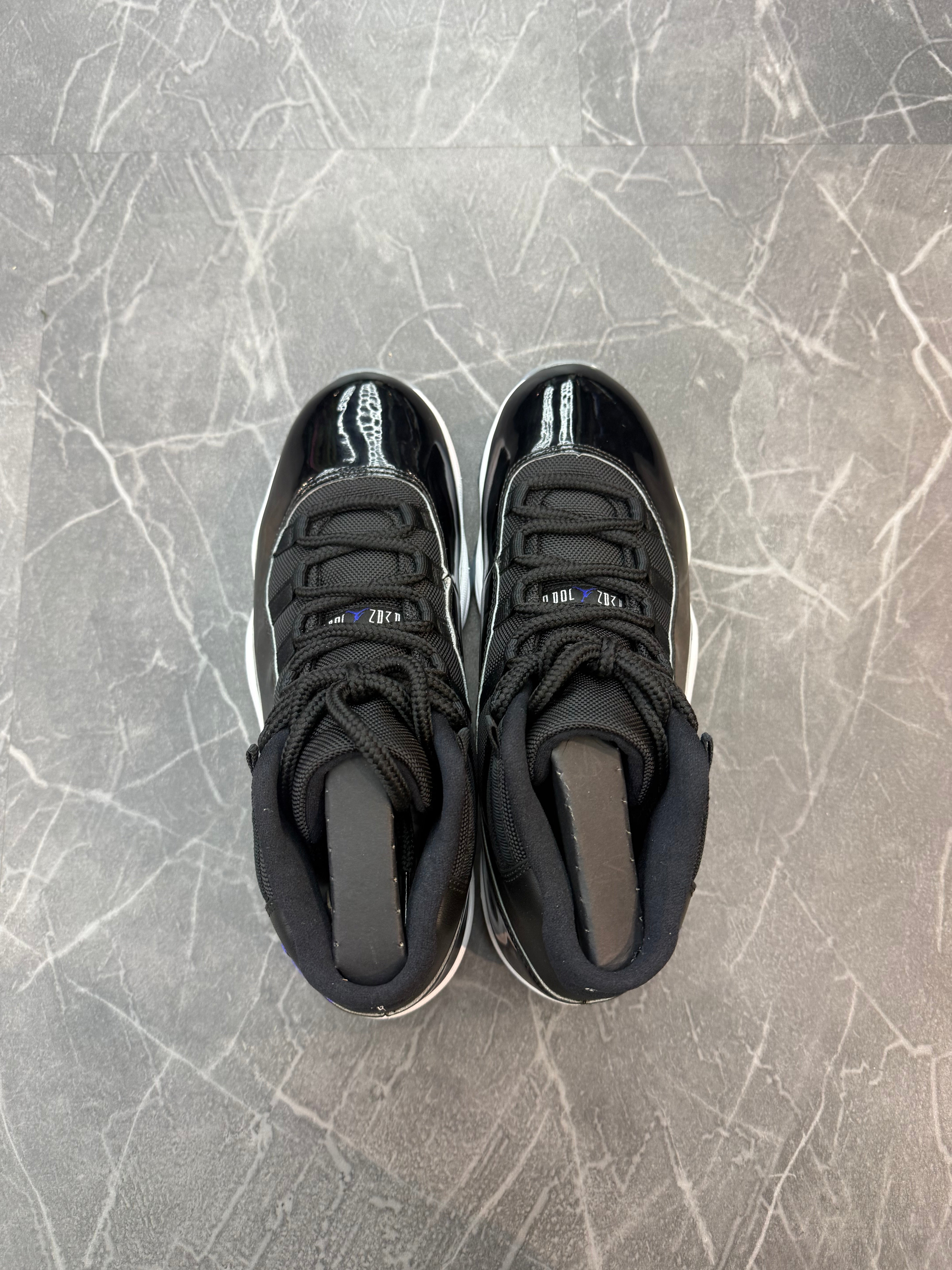 Jordan 11 Space Jam (2016)