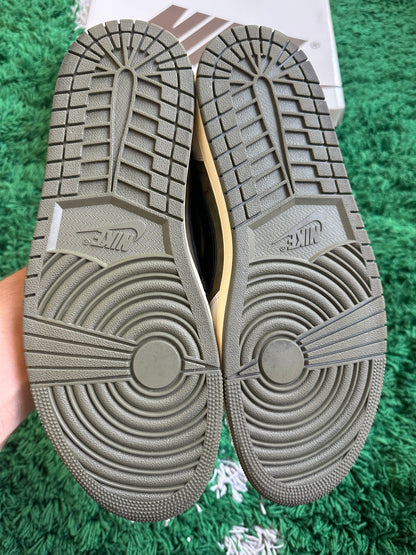 Jordan 1 Low Travis Scott “Medium Olive”