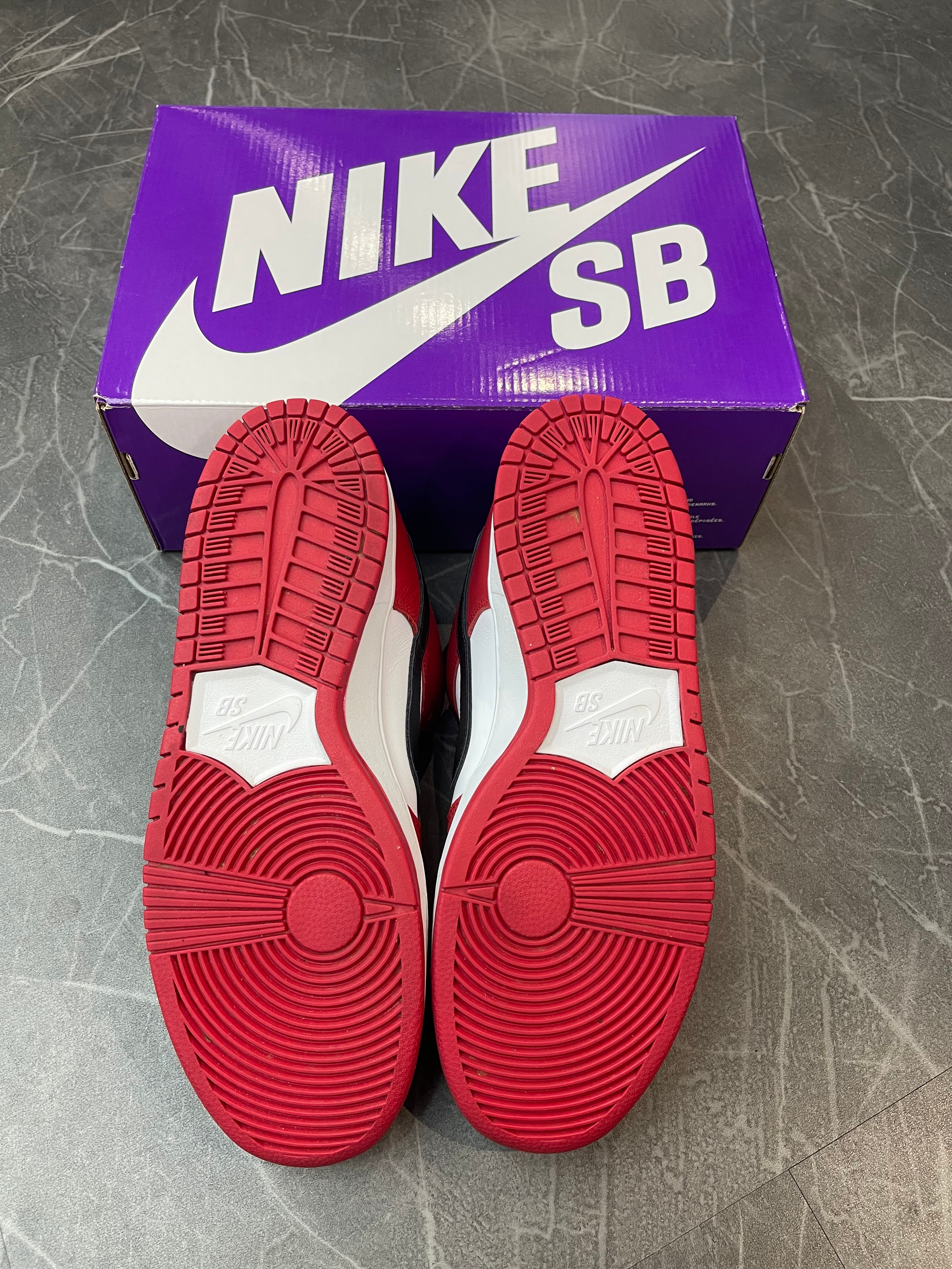 Nike SB Dunk Low “Chicago”