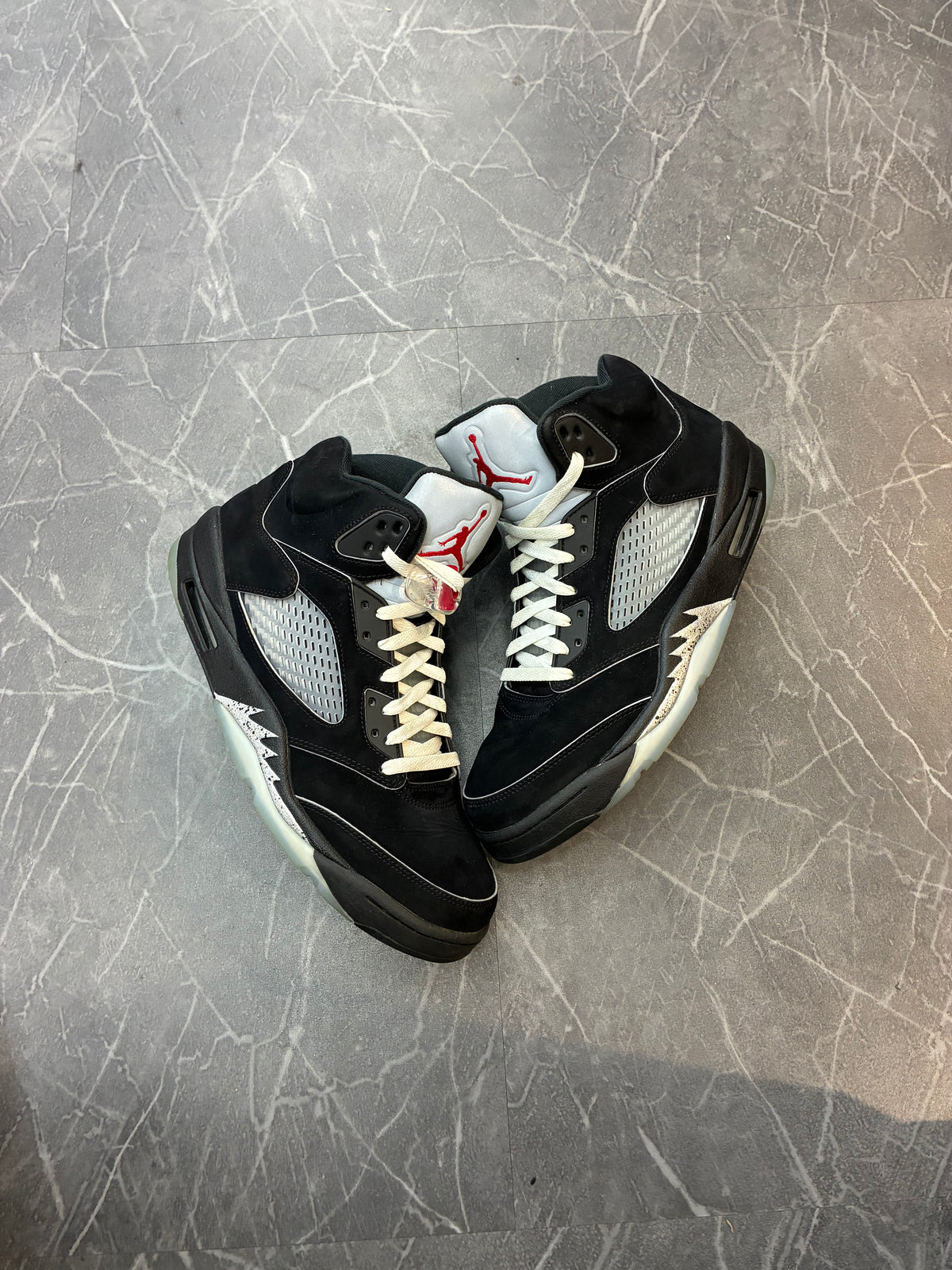 Jordan 5 “Black Metallic”
