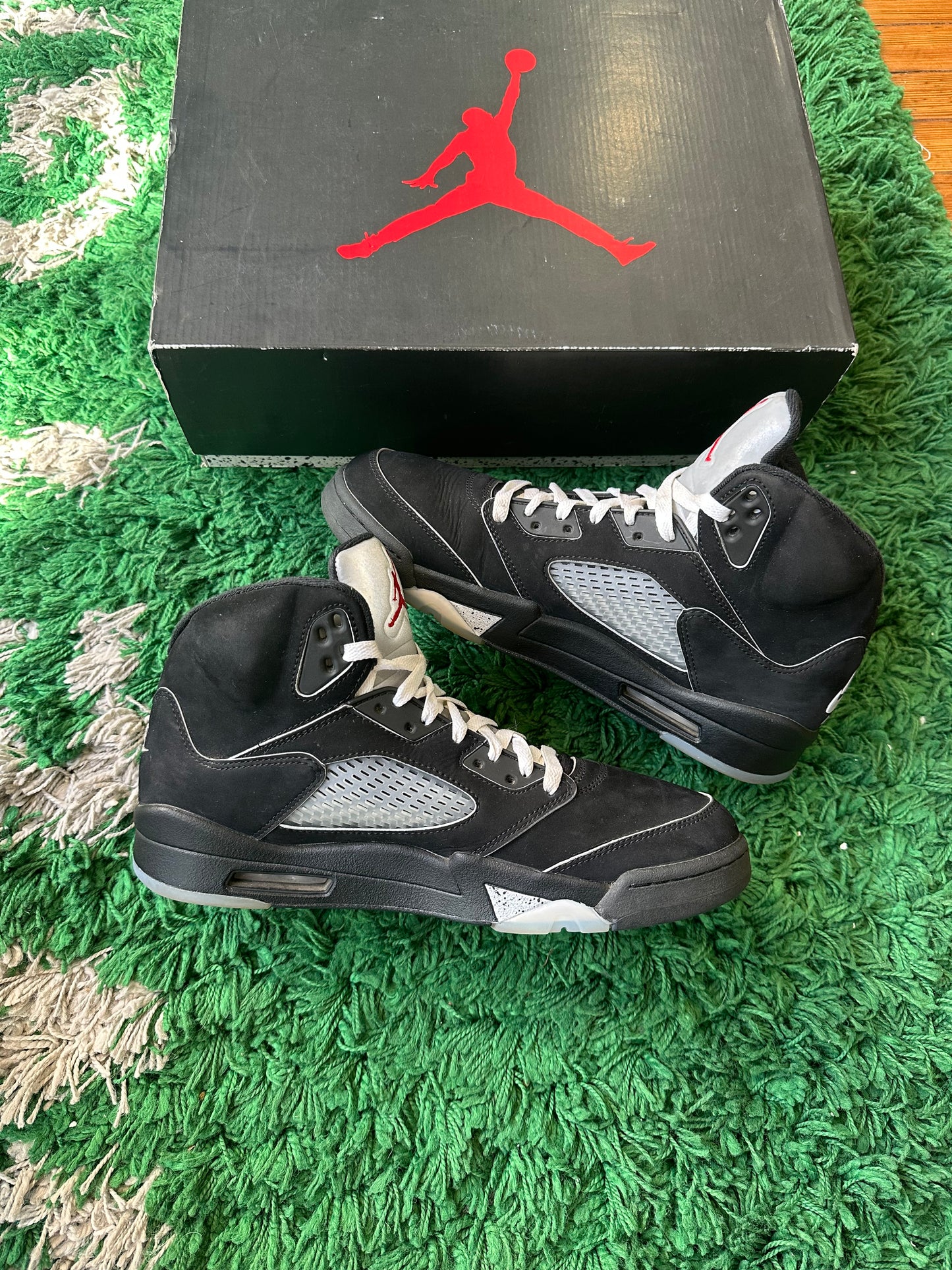 Jordan 5 “Black Metallic Reimagined”