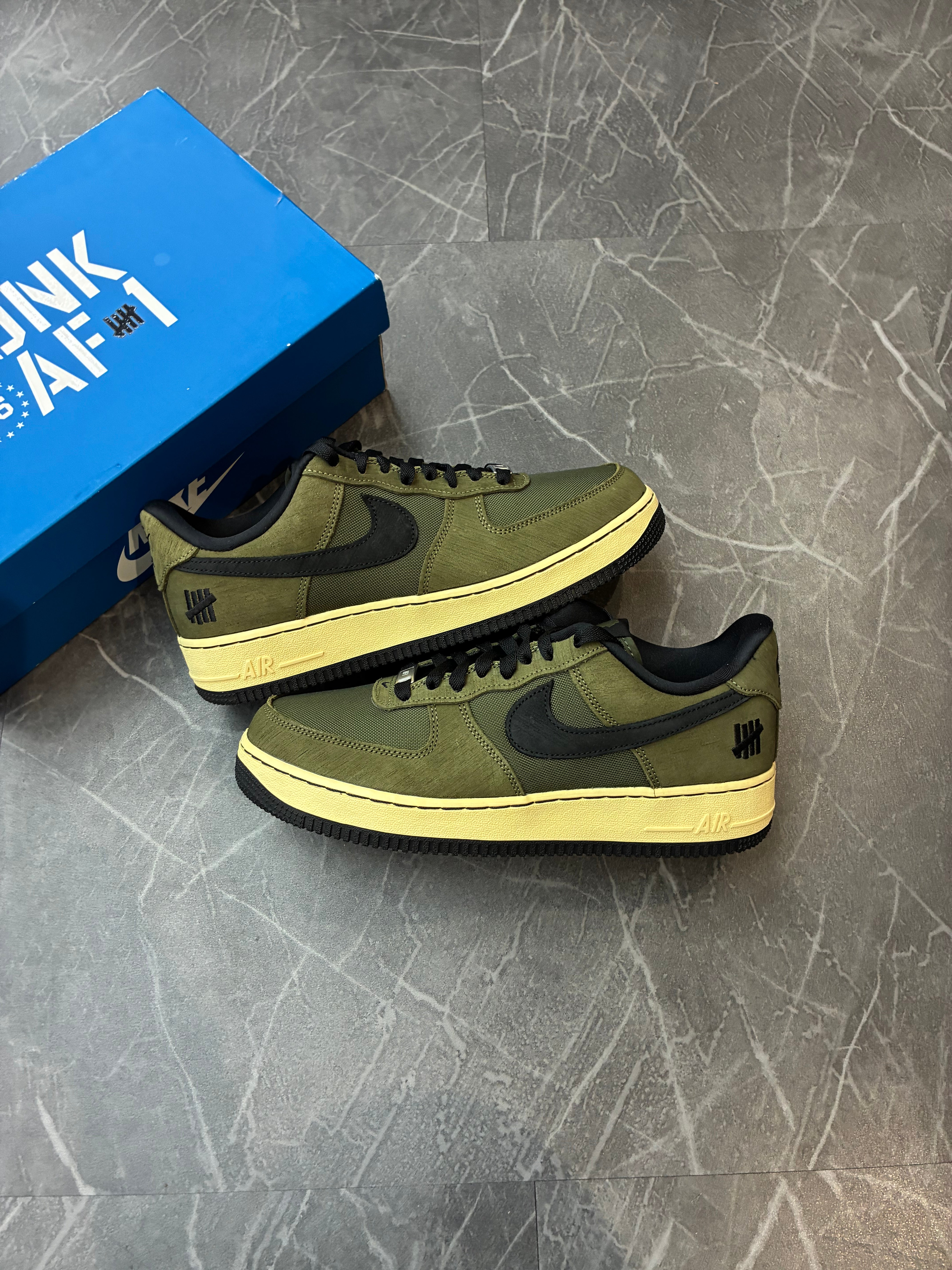Nike Air Force 1 Undefeated Ballistic Dunk vs. AF1