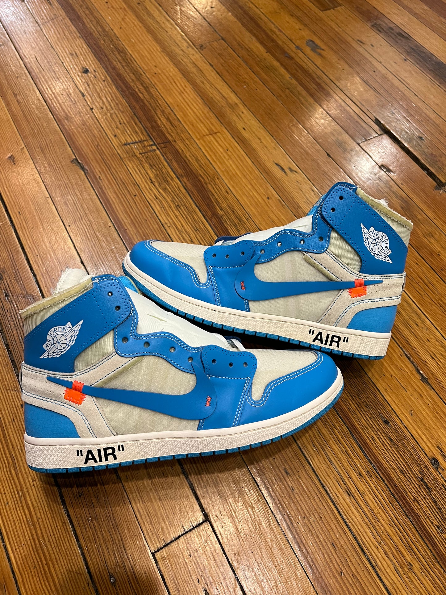 Jordan 1 High x Off White “UNC”