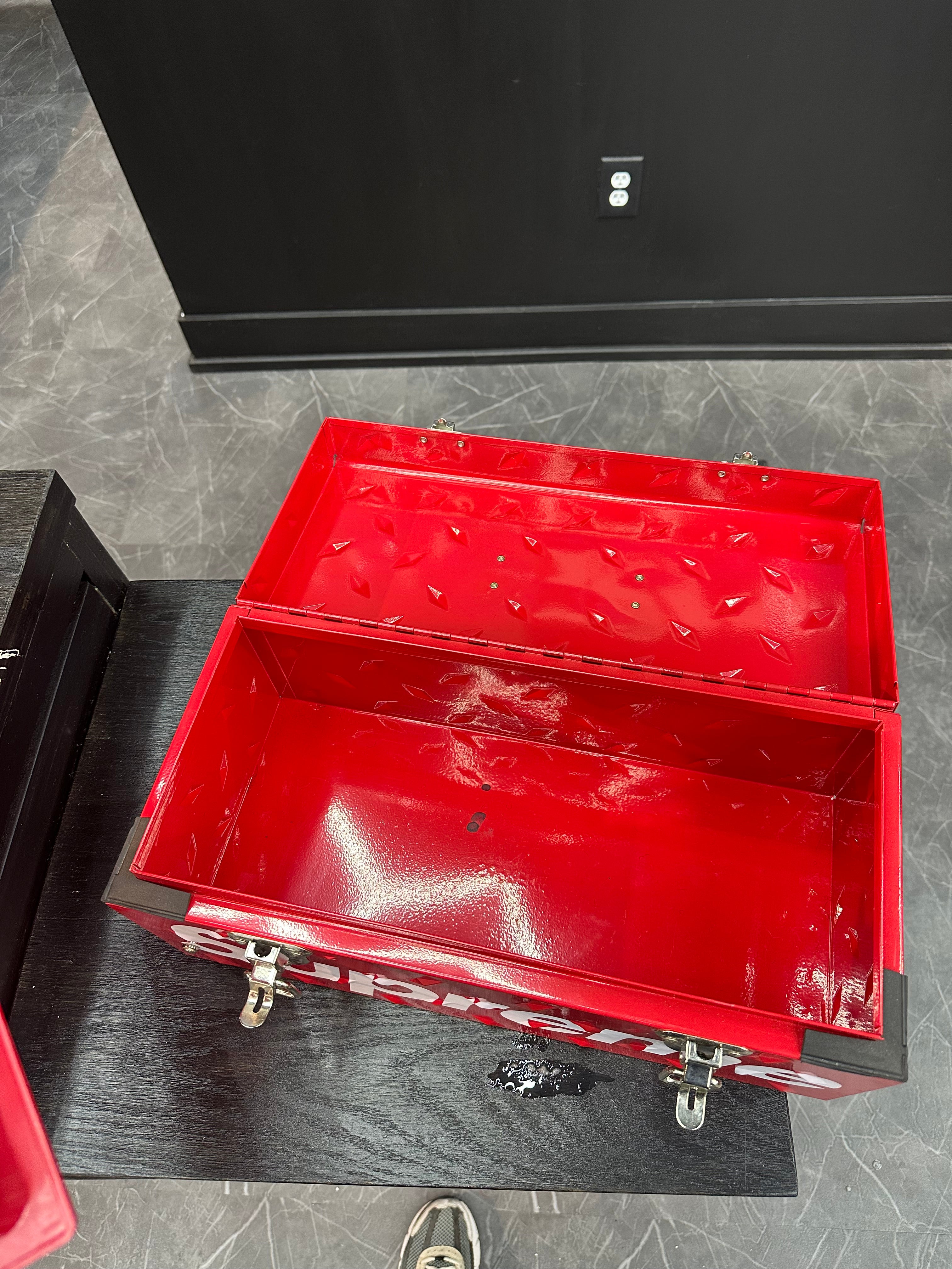 Supreme Diamond Plate Tool Box