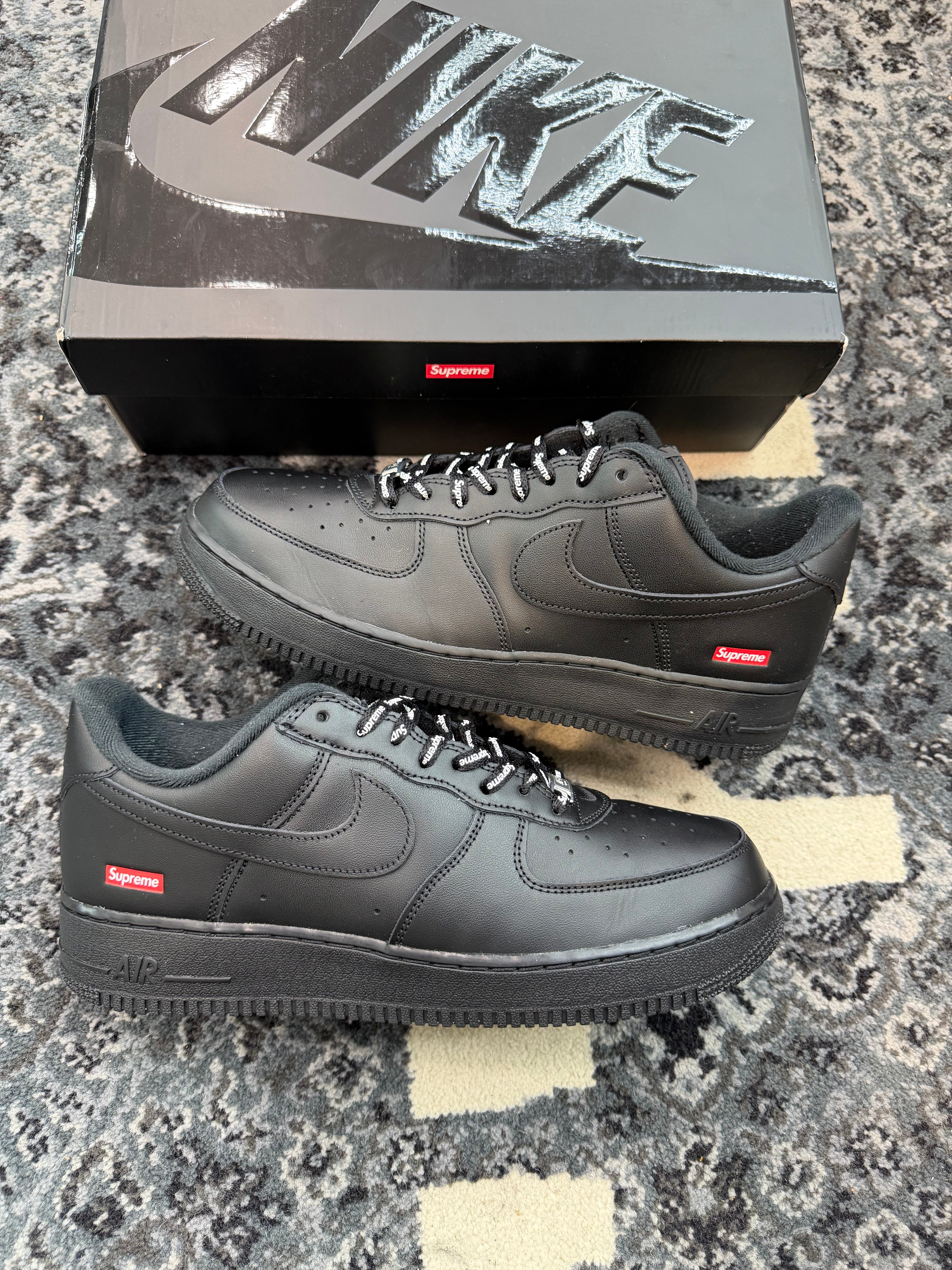 Nike Air Force 1 Low Supreme “Black”