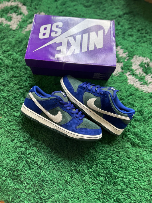 Nike SB Dunk Low “Royal Blue”